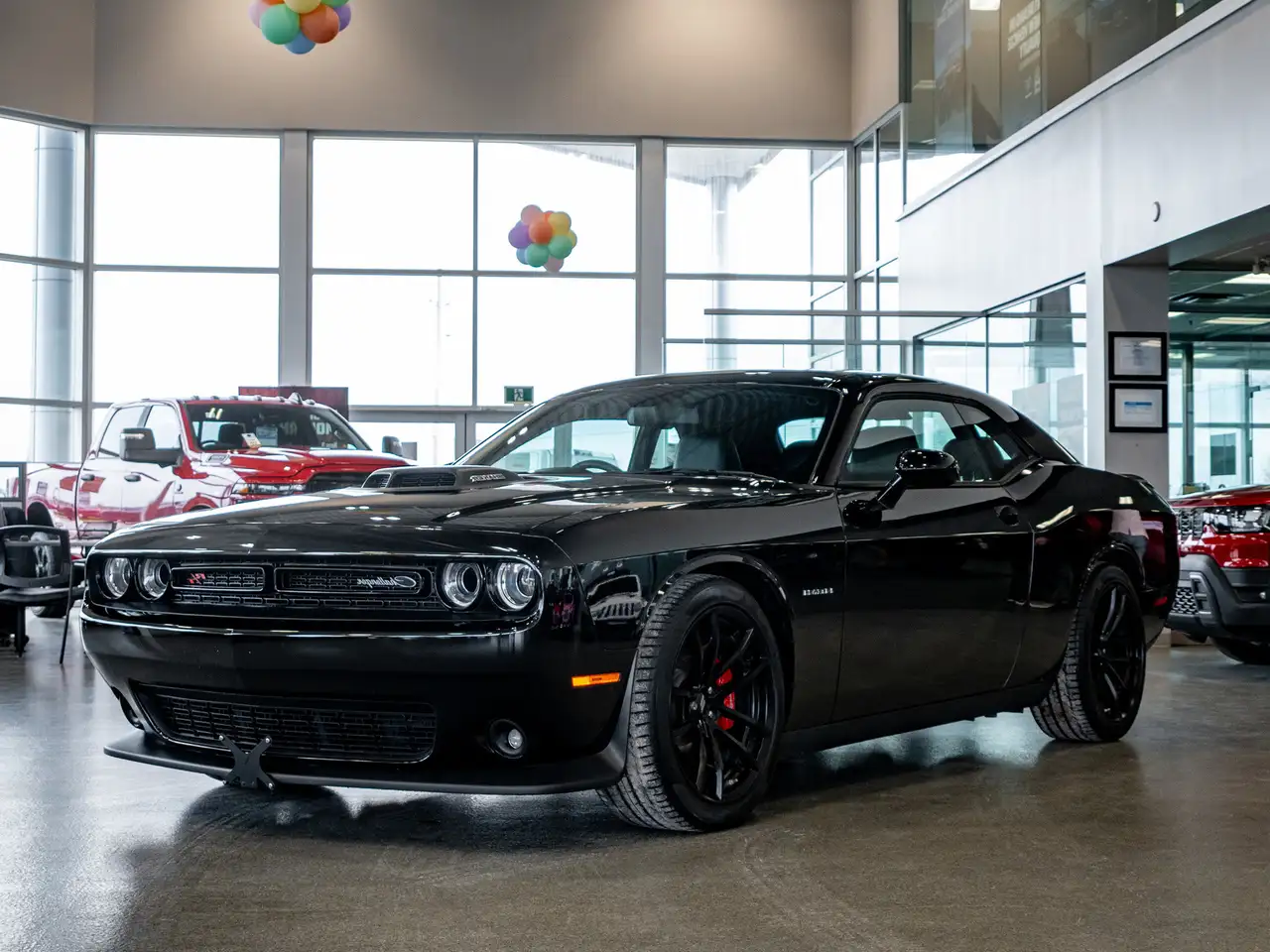 Dodge Challenger снимка Dodge Challenger