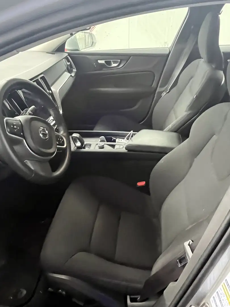 Volvo V60 2.0 B4 Momentum Business Pro - Garanzia - IVA - 2