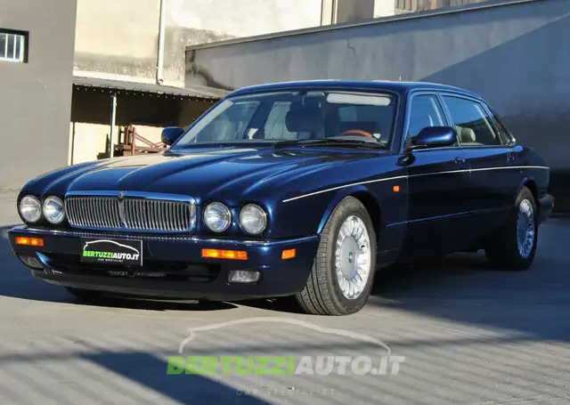 Jaguar Sovereign XJ SOVER DAIMLER 4.0 AUTOMATIC LWB CENTURY
