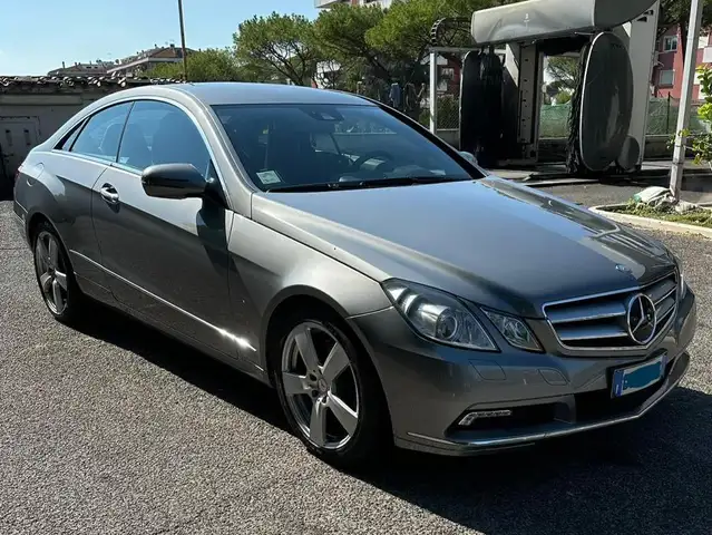 Mercedes-Benz E 500 Classe E Coupè 5.5 V8 UNIPRO