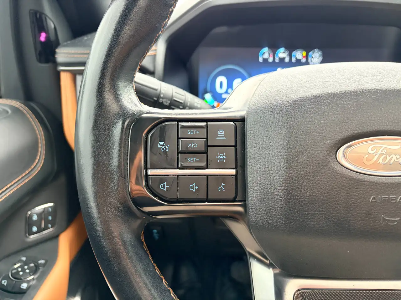 Ford Expedition снимка Ford Expedition