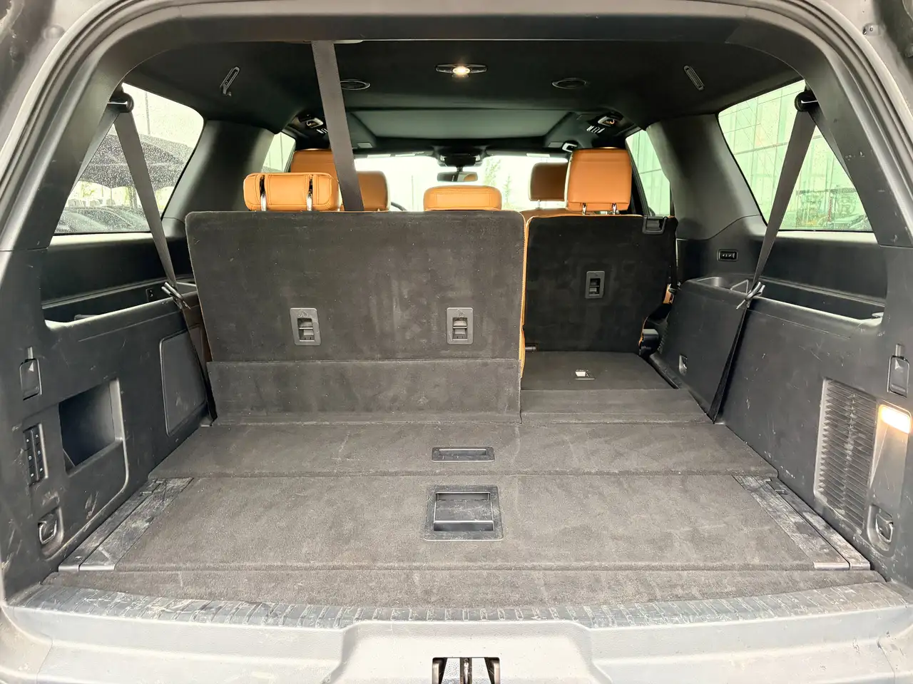 Ford Expedition снимка Ford Expedition