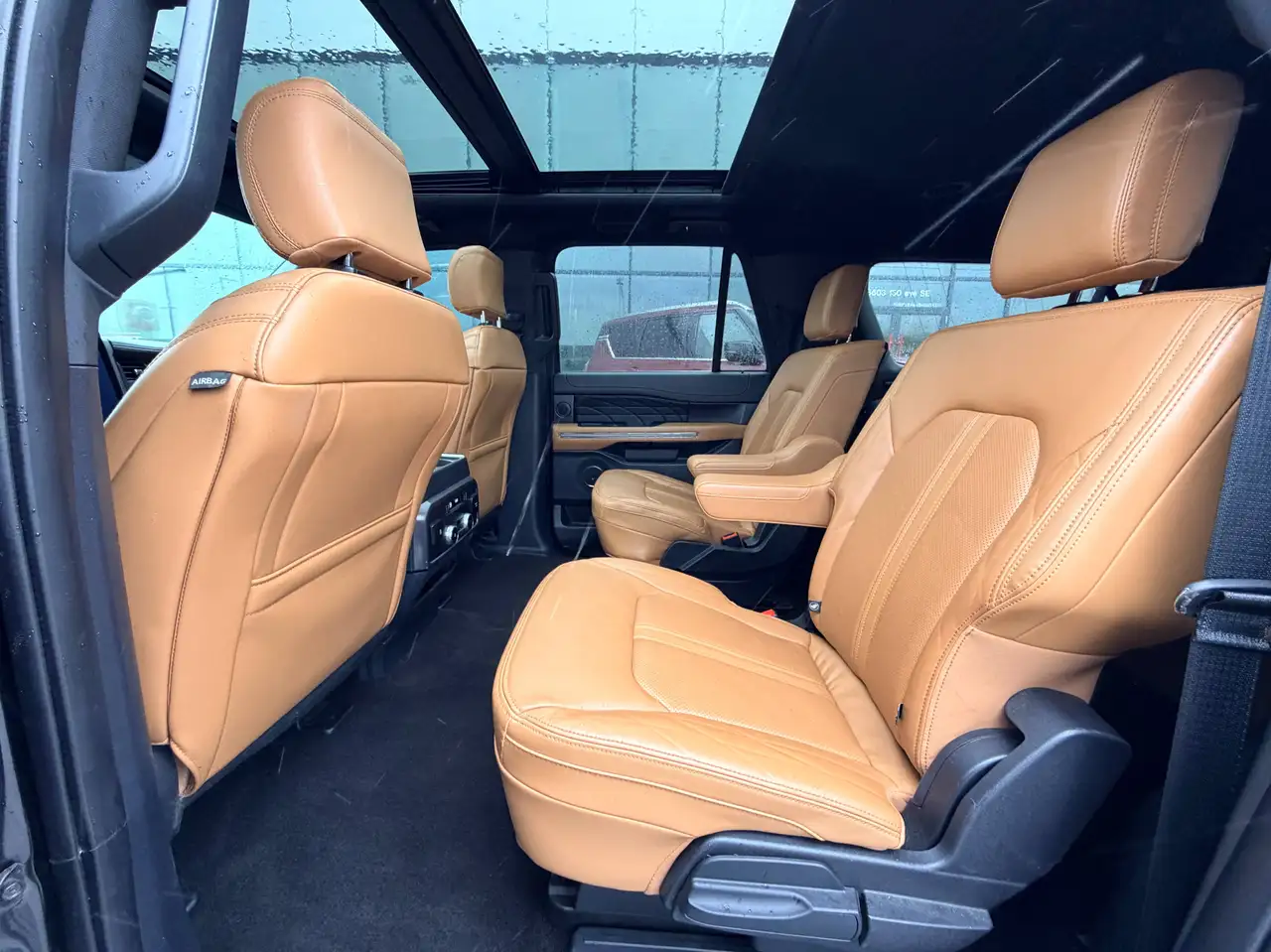 Ford Expedition снимка Ford Expedition