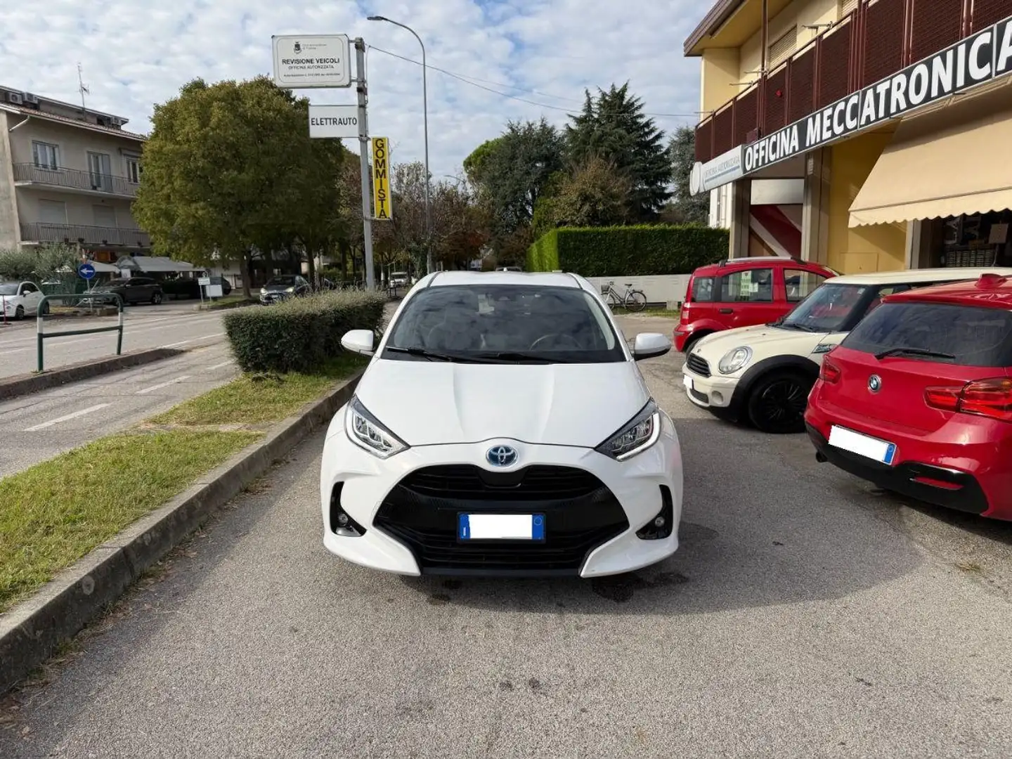 Toyota Yaris 1.5 Hybrid 5p. E-CVT Trend #TAGLIANDITOYOTA Bianco - 2