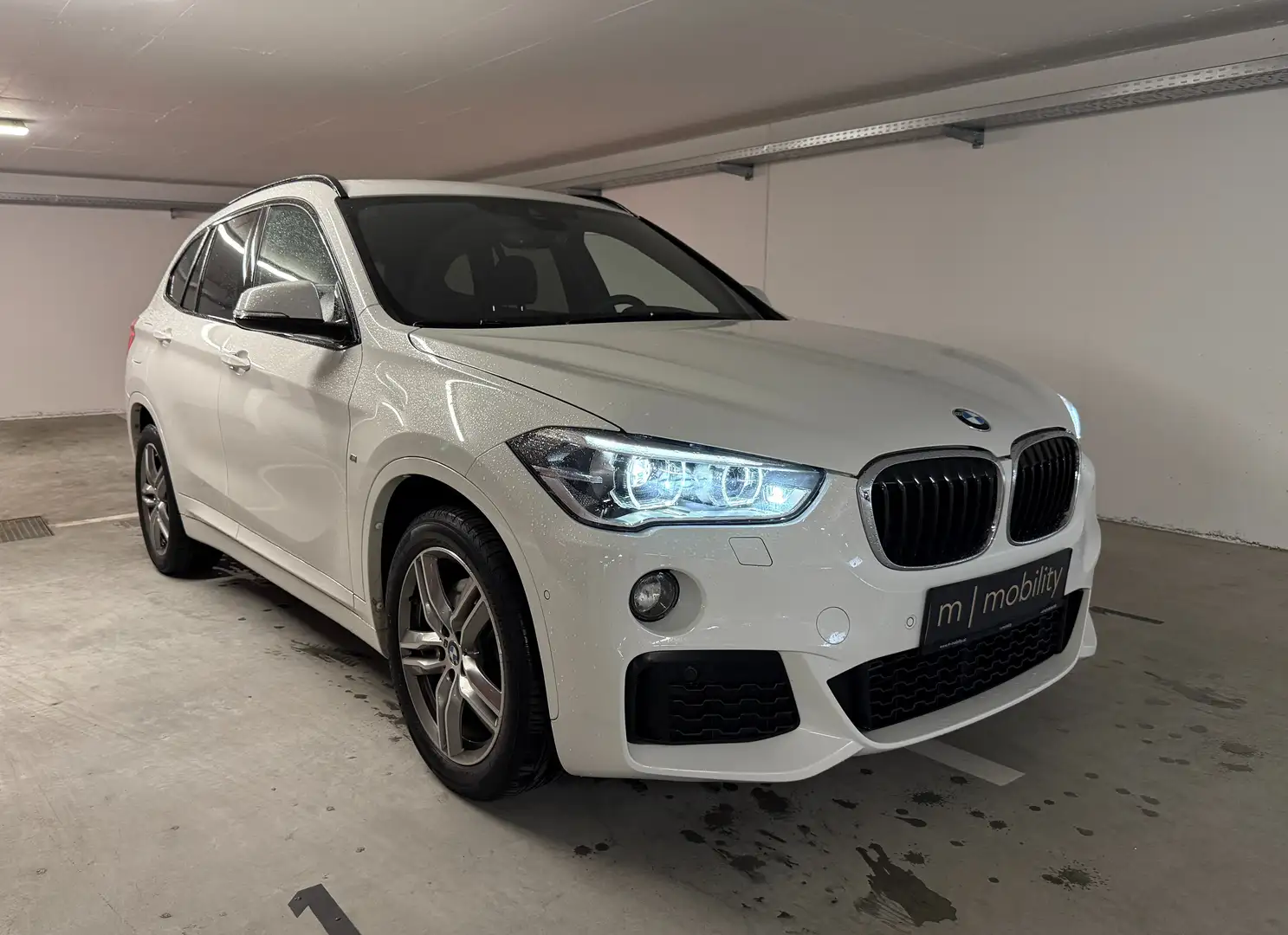 BMW X1 xDrive20d M Weiß - 2