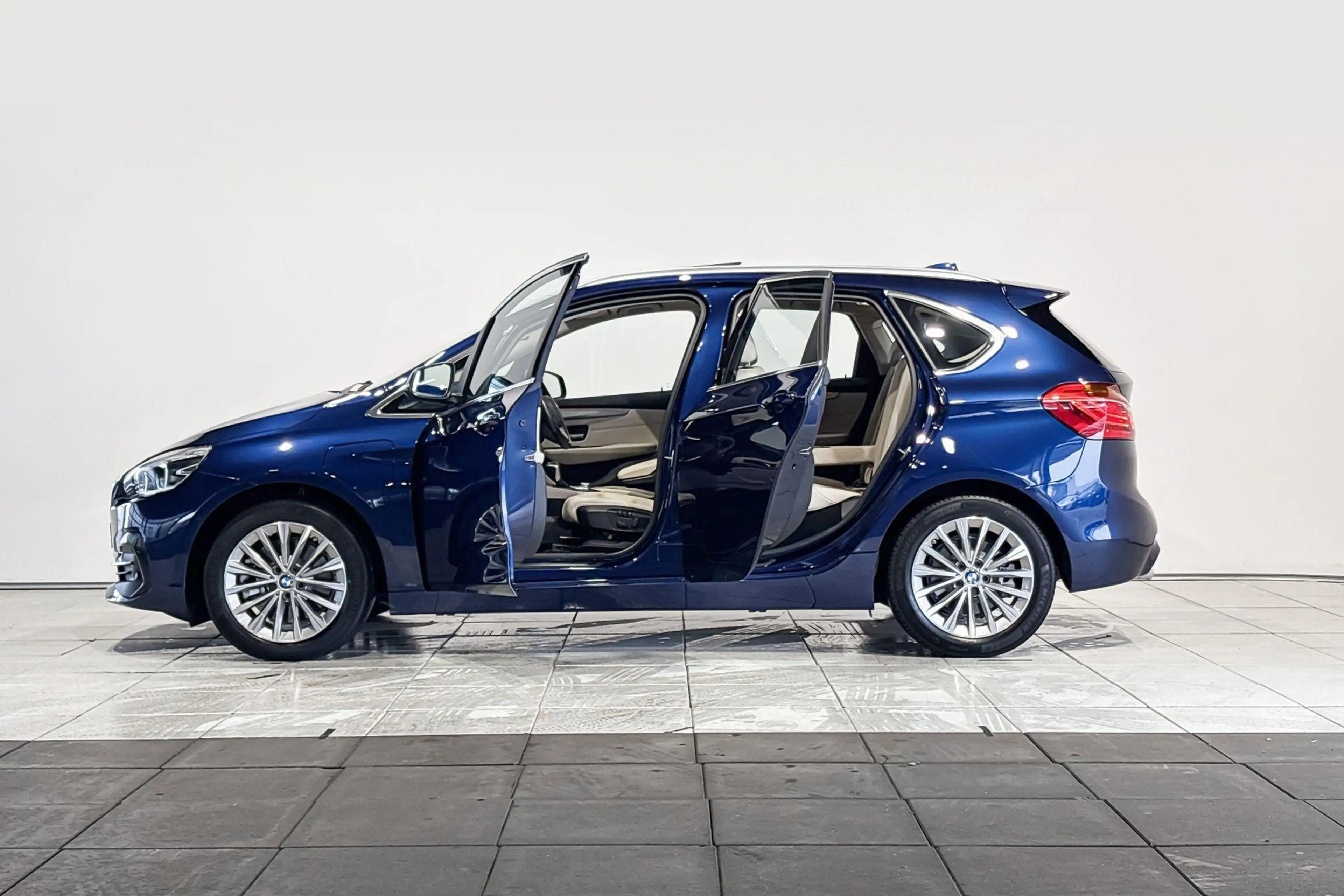 BMW 225 2 Serie Active Tourer 225xe iPerformance Business — photo 4