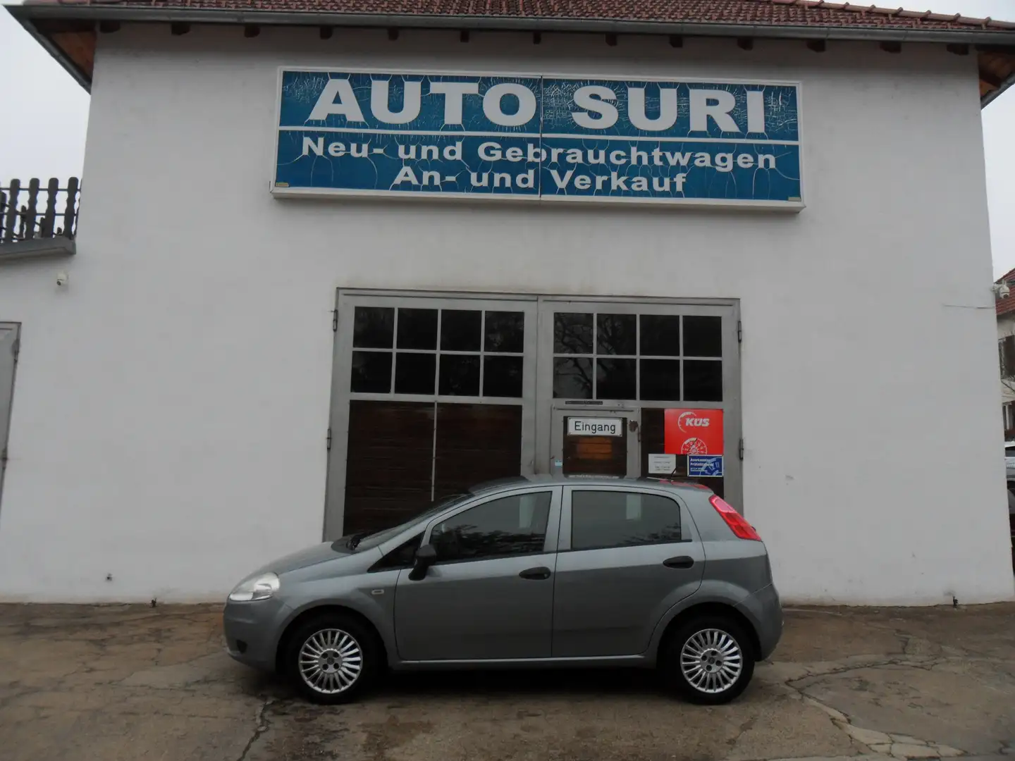 Fiat Grande Punto Grande Punto  5-Türer 1.2 8V Grau - 1