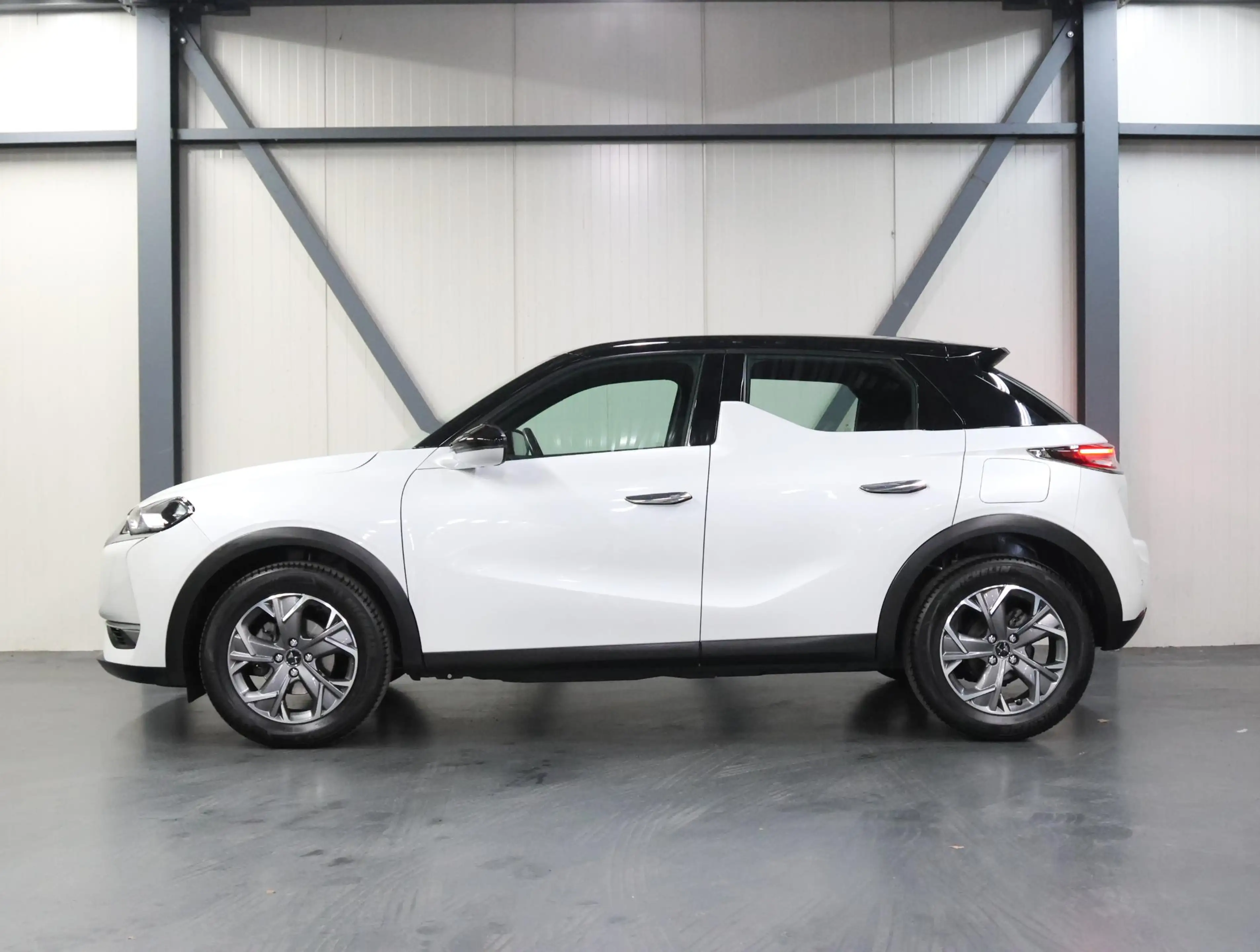 DS Automobiles DS 3 Crossback 1.2 100PK Business | AppleCarPlay/AndroidAuto | Ar — photo 2