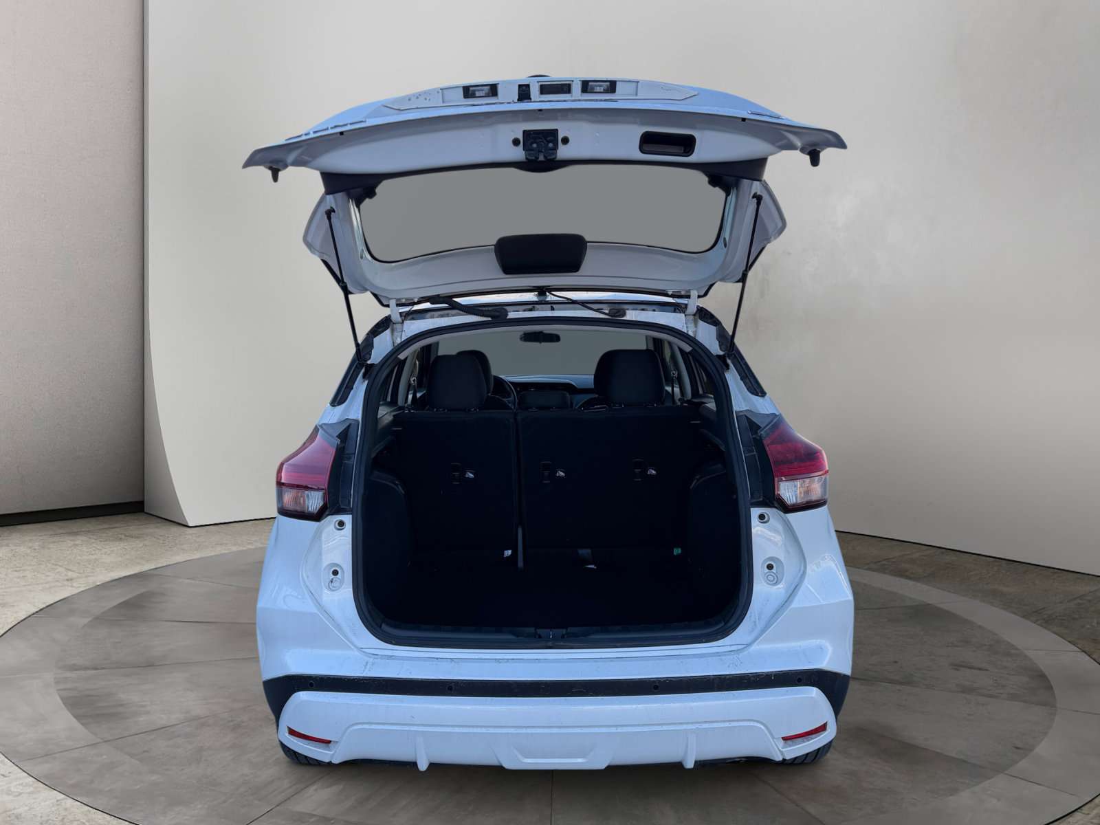2023 Nissan Kicks