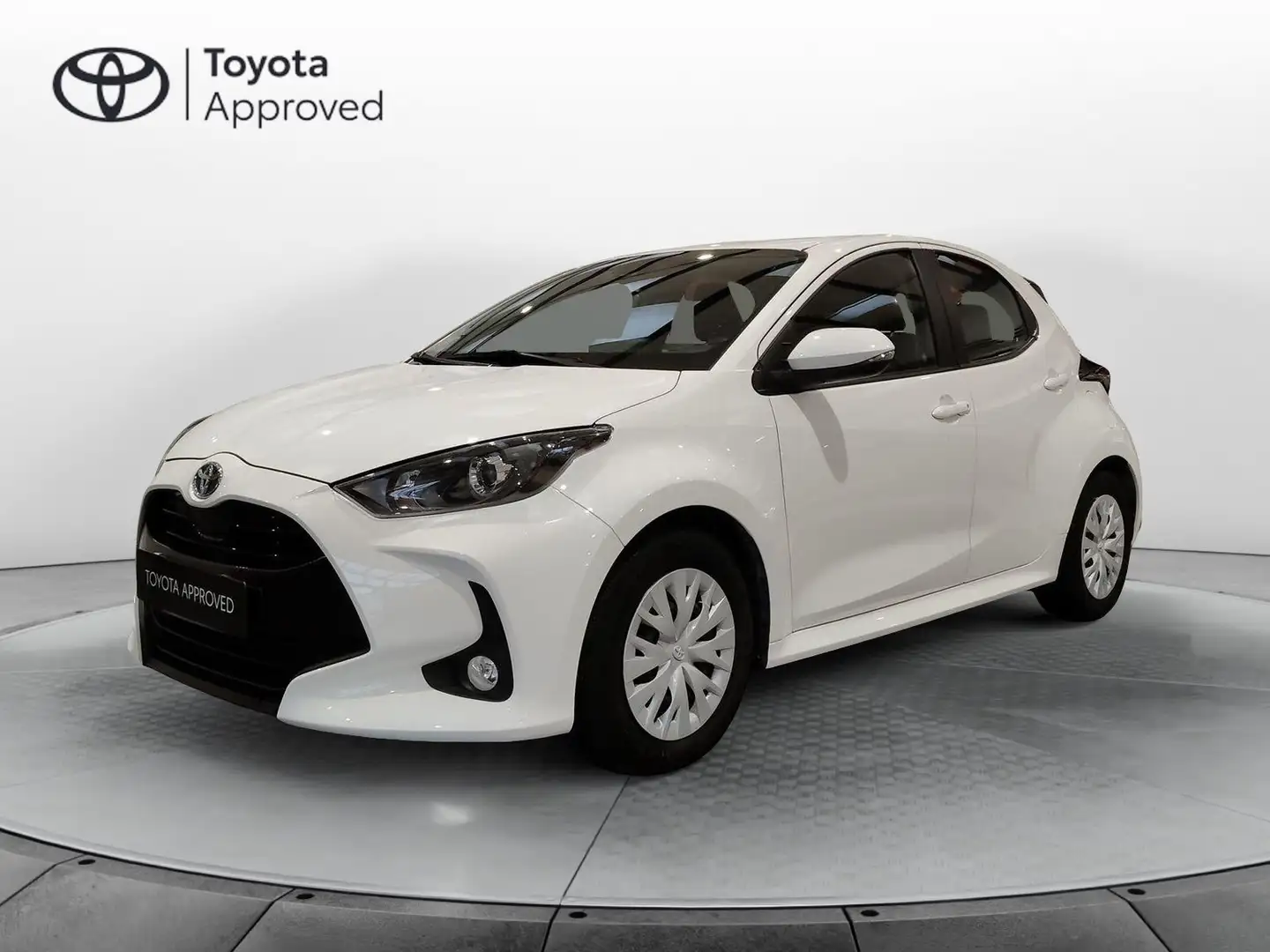 Toyota Yaris 1.5 Hybrid 5 porte Active Bianco - 1