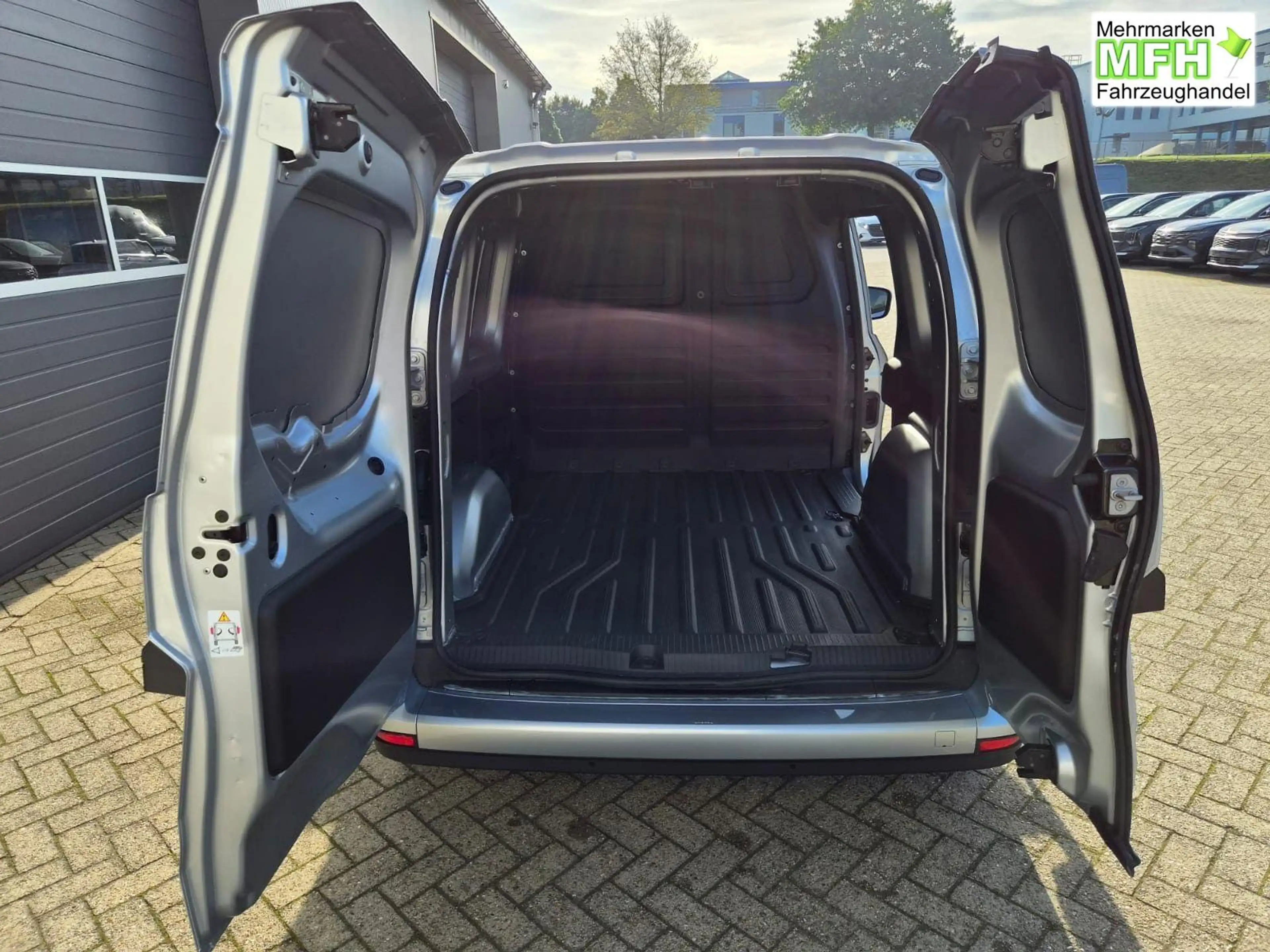 Mercedes-Benz Citan 108 PRO L1 1.5 CDI 75PS 2-Sitzer Nebelscheinw. ... — photo 9
