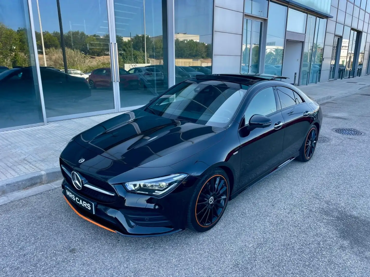 Mercedes-Benz CLA 220 220d Чорний - 1