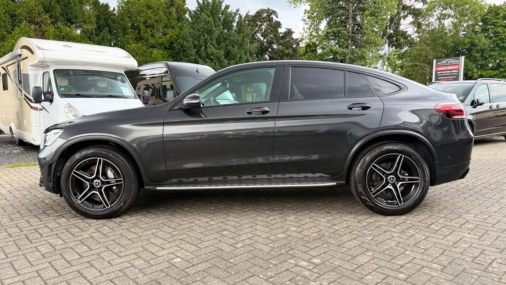 Mercedes-Benz GLC 220 d 4M COUPE AMG MBUX NIGHT-P PARK-ASS LED Grau - 2