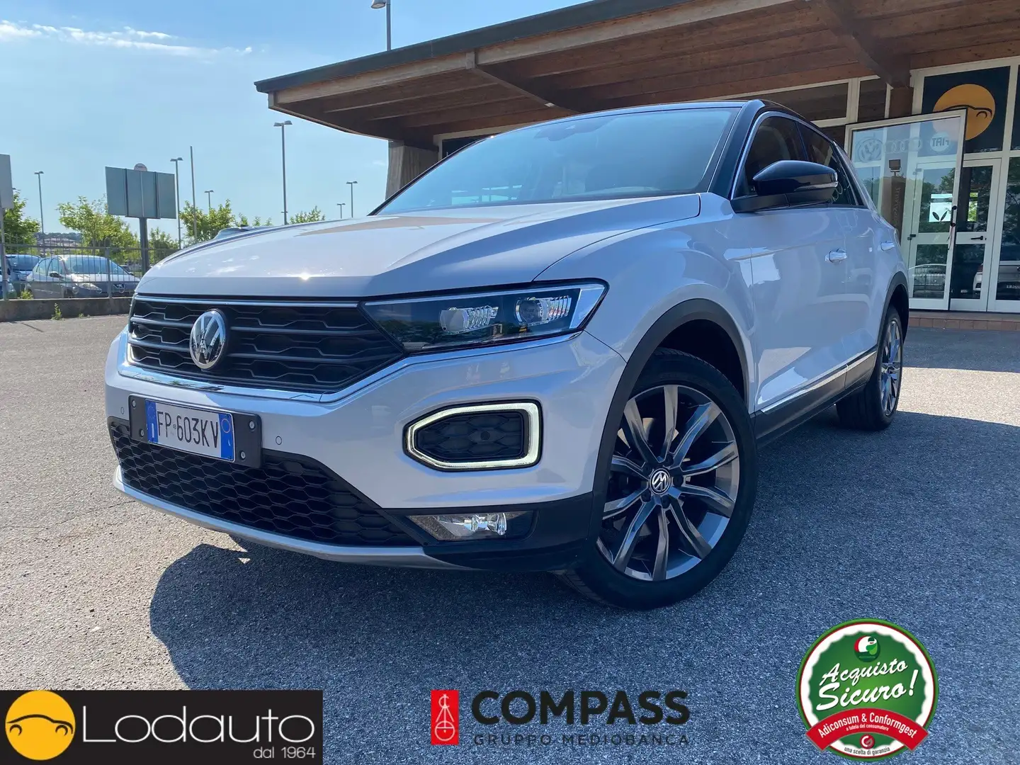 Volkswagen T-Roc T-Roc 1.5 tsi Advanced Blau - 1