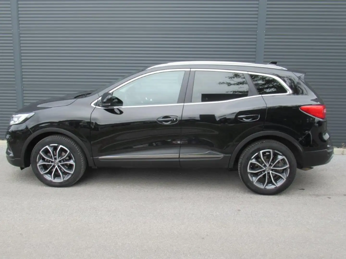 Renault Kadjar 1,3 TCe 140 Intens DSG Facelift. Schwarz - 2