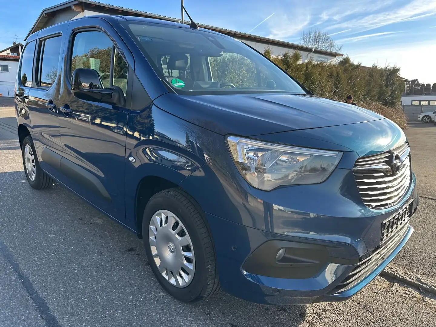 Opel Combo Life E Elegance NAVI/7Sitzer/1.Hd Blau - 1