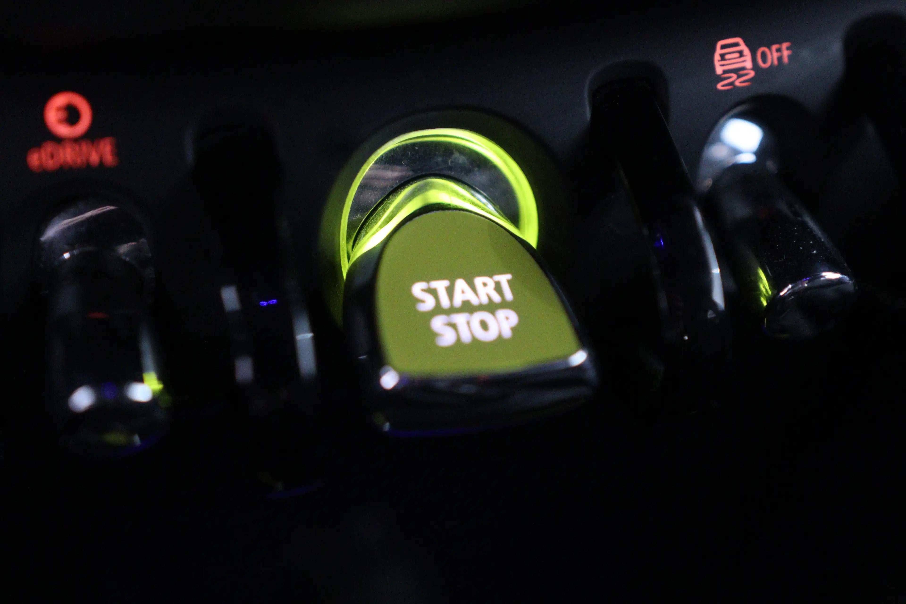 MINI Cooper SE Countryman 1.5 ALL4 Chili | DEALER OH! | ADAPTIVE CRUISE | LE — photo 27