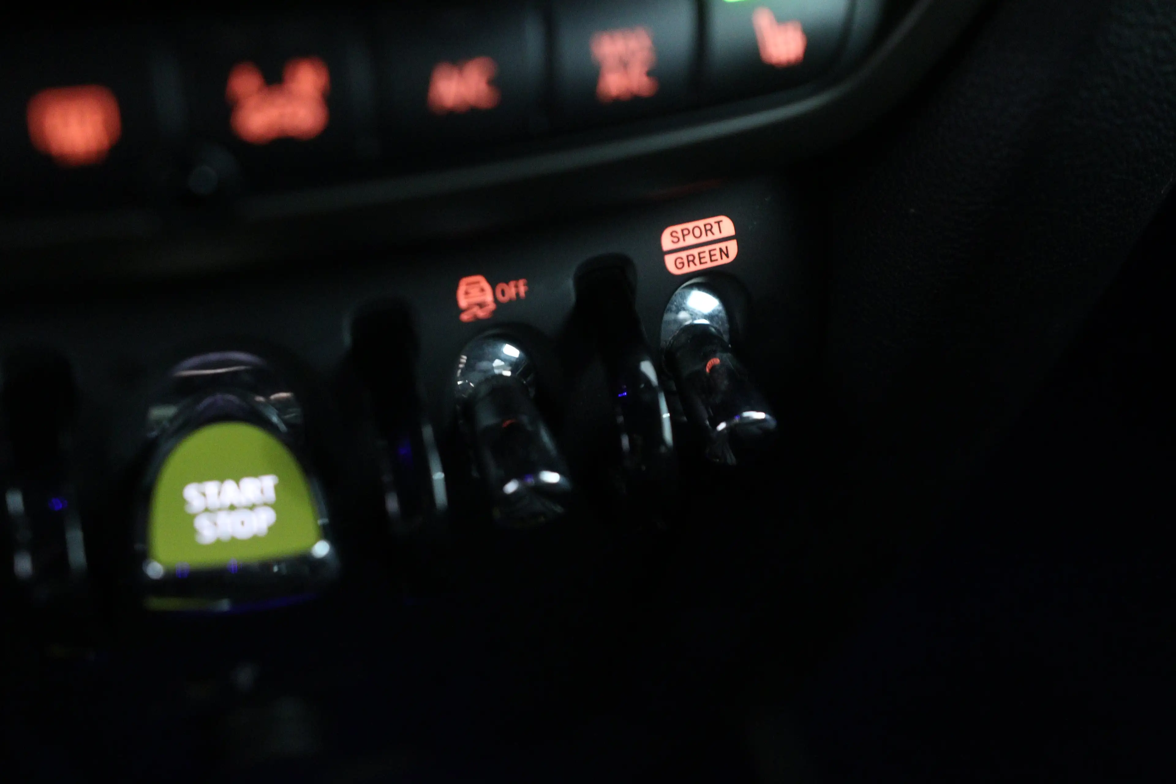 MINI Cooper SE Countryman 1.5 ALL4 Chili | DEALER OH! | ADAPTIVE CRUISE | LE — photo 36