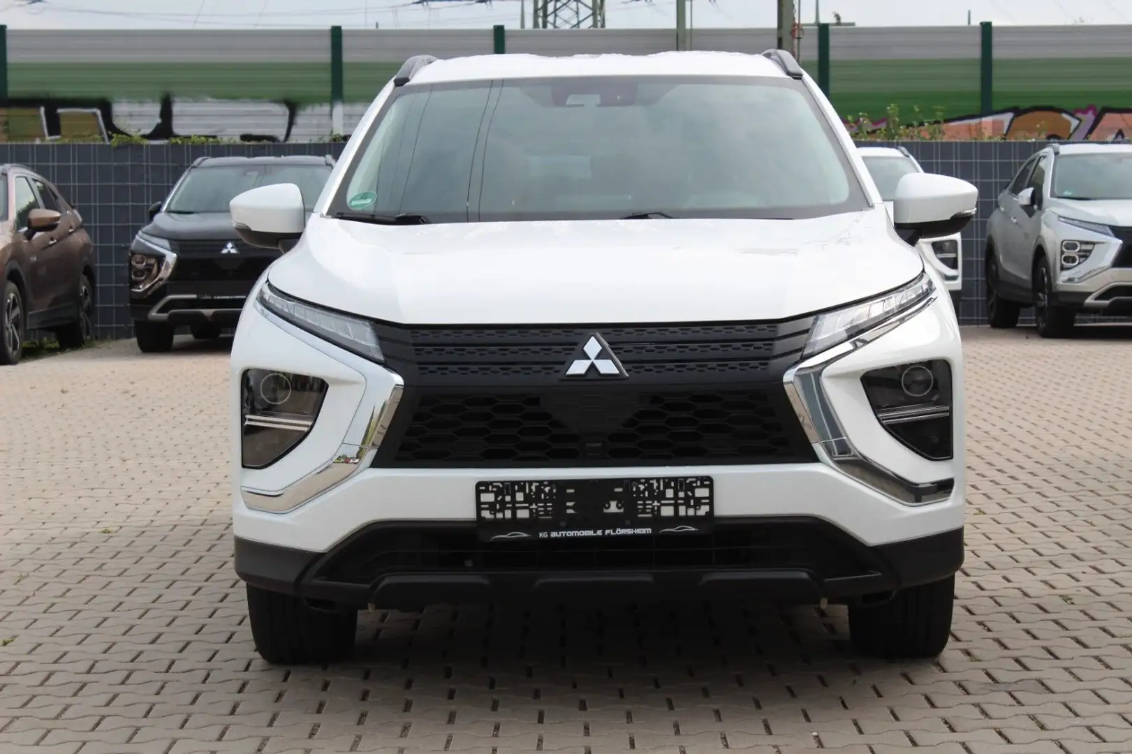 Mitsubishi Eclipse Cross 2.4 Hybrid 4WD R.Kamera Weiß - 2
