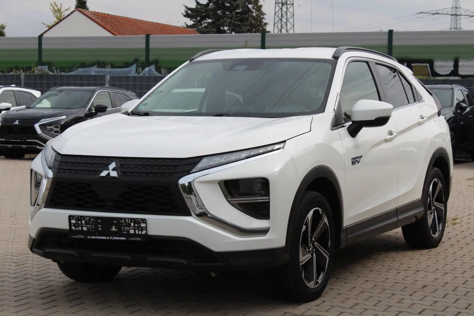 Mitsubishi Eclipse Cross 2.4 Hybrid 4WD R.Kamera Weiß - 1