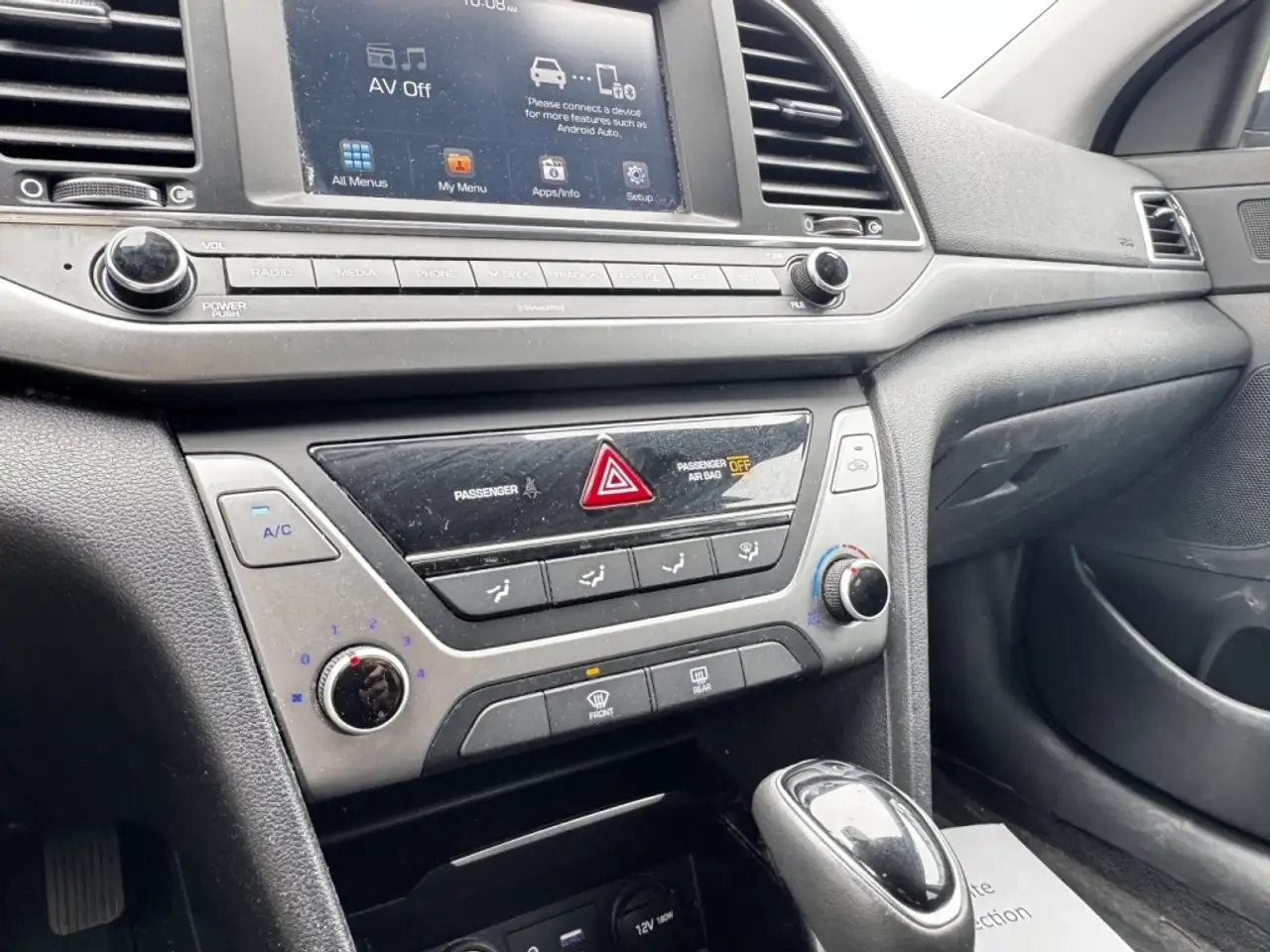 Hyundai ELANTRA снимка Hyundai ELANTRA