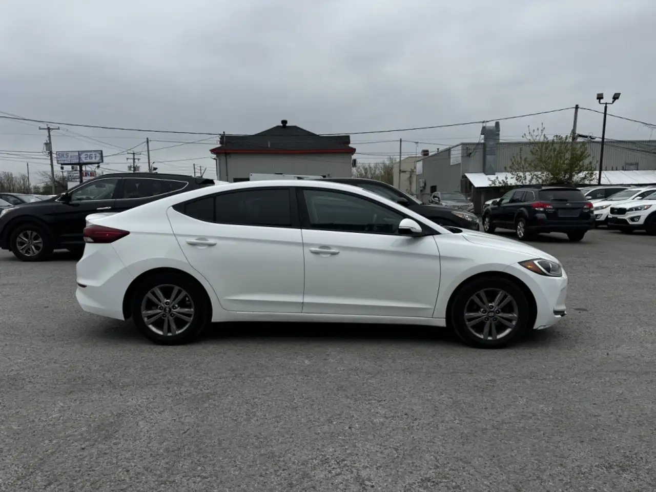 Hyundai ELANTRA снимка Hyundai ELANTRA