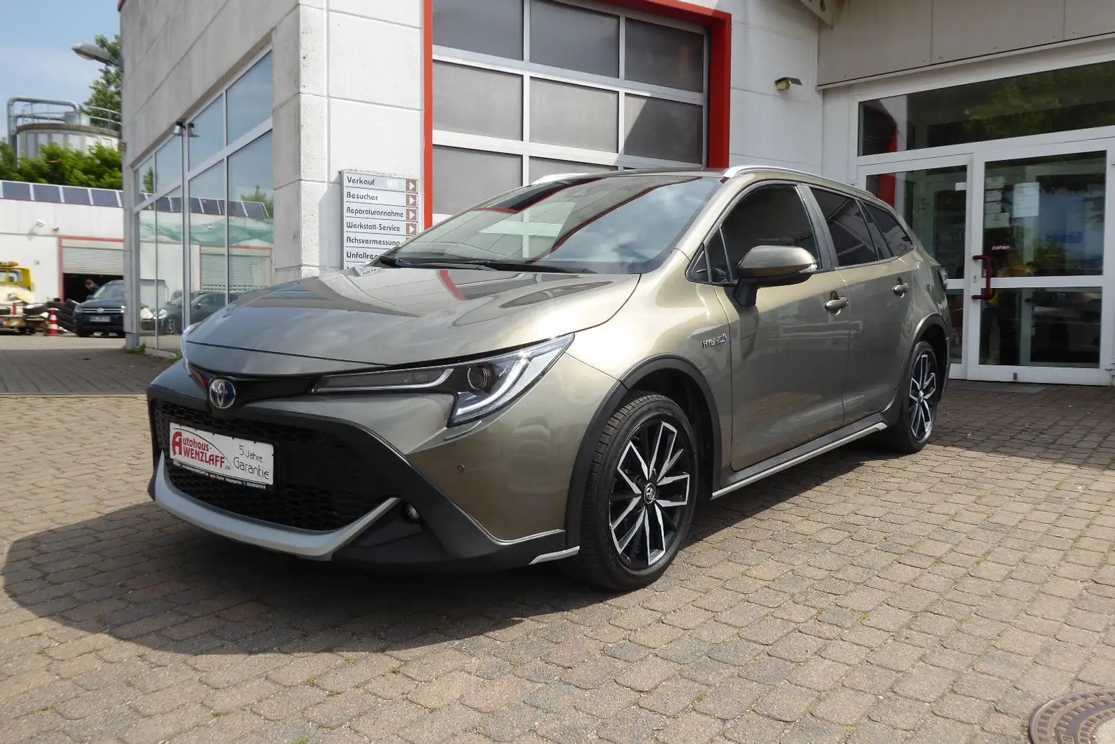 Toyota Corolla Touring Hybrid Trek 5J Garantie Maro - 1