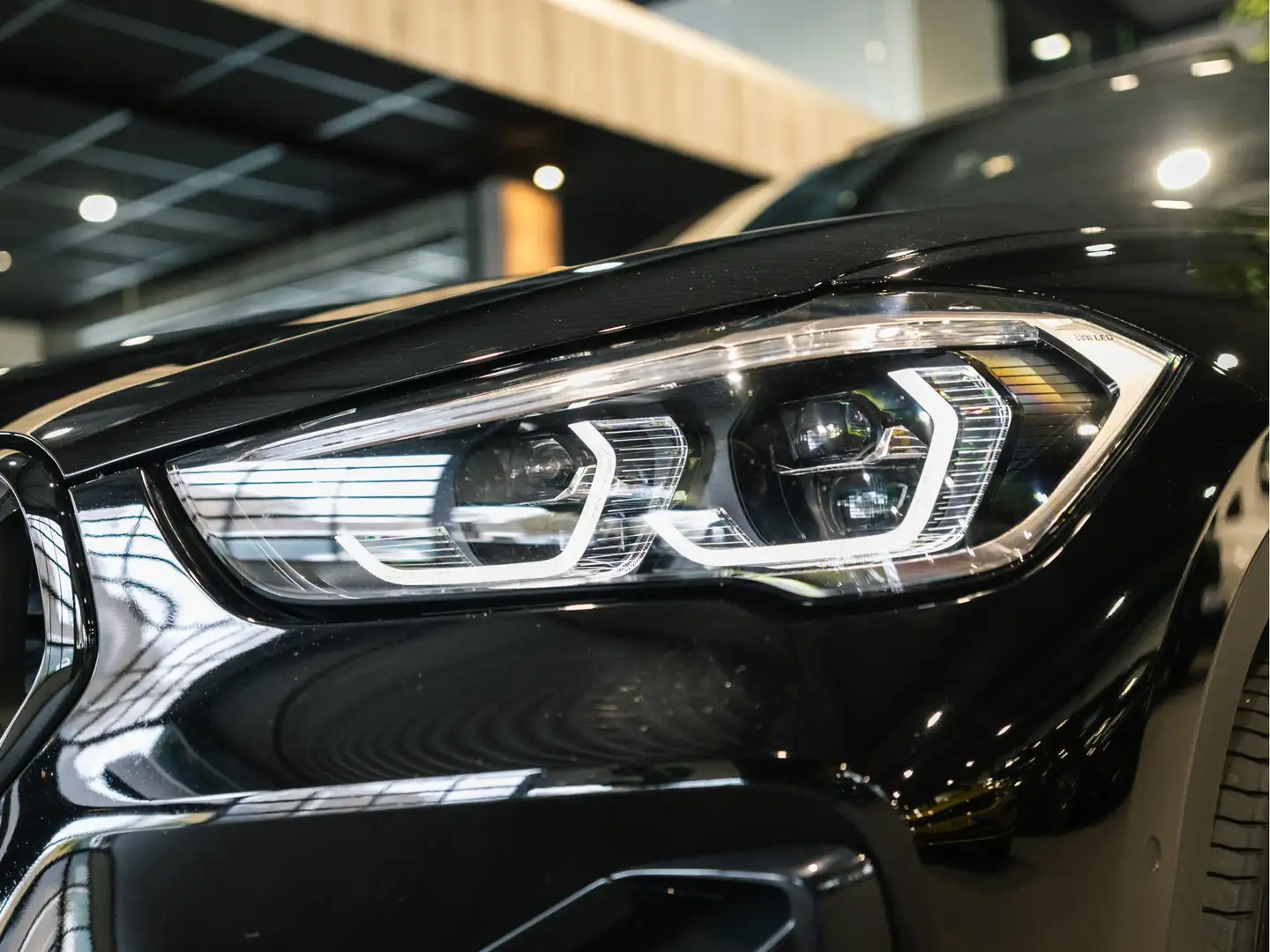 BMW X1 xDrive25e High Executive Sportline | Black edition Noir - 2