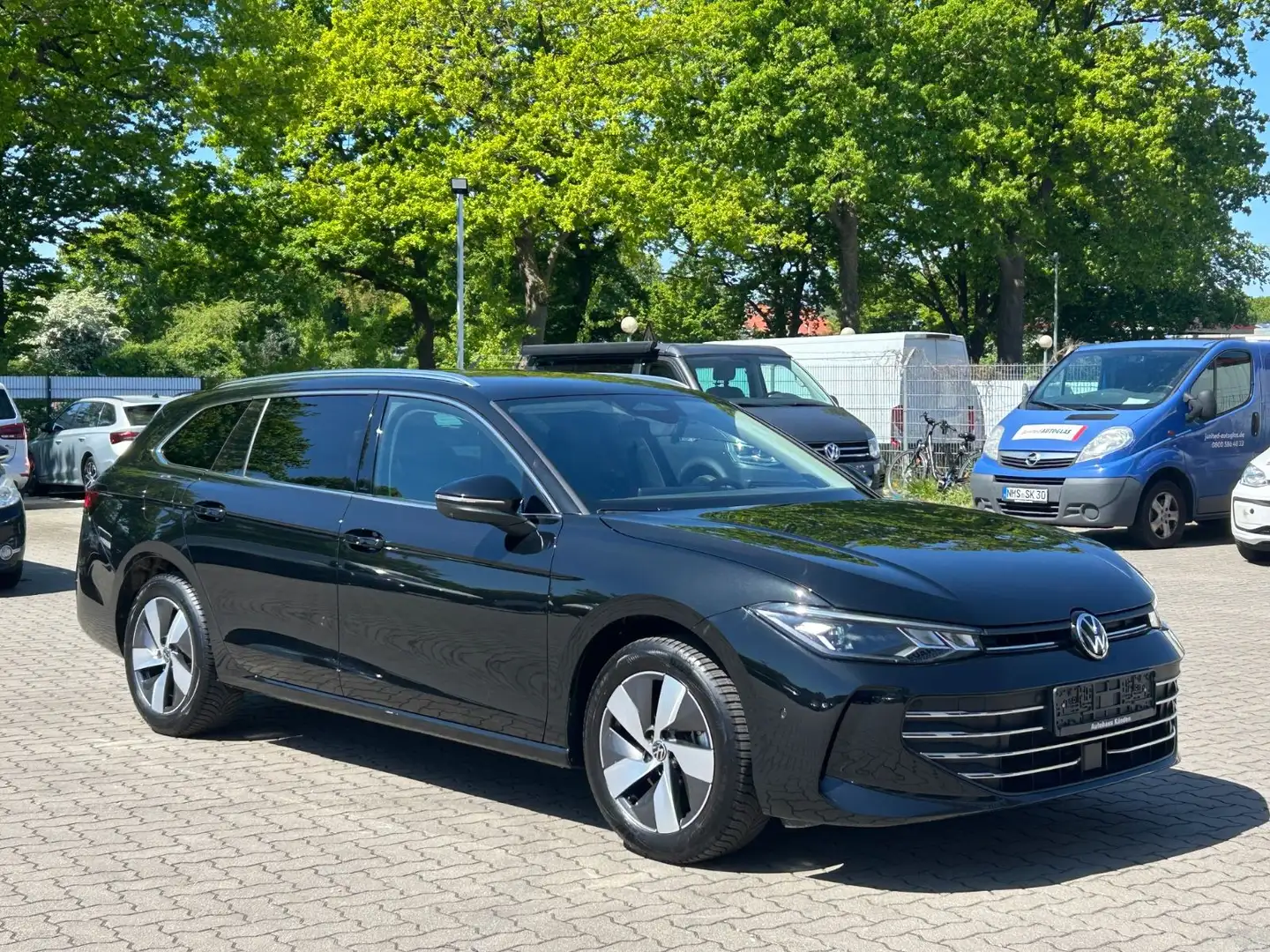 Volkswagen Passat Variant 1.5 eTSI Business °360°H&K°DCC° Noir - 2