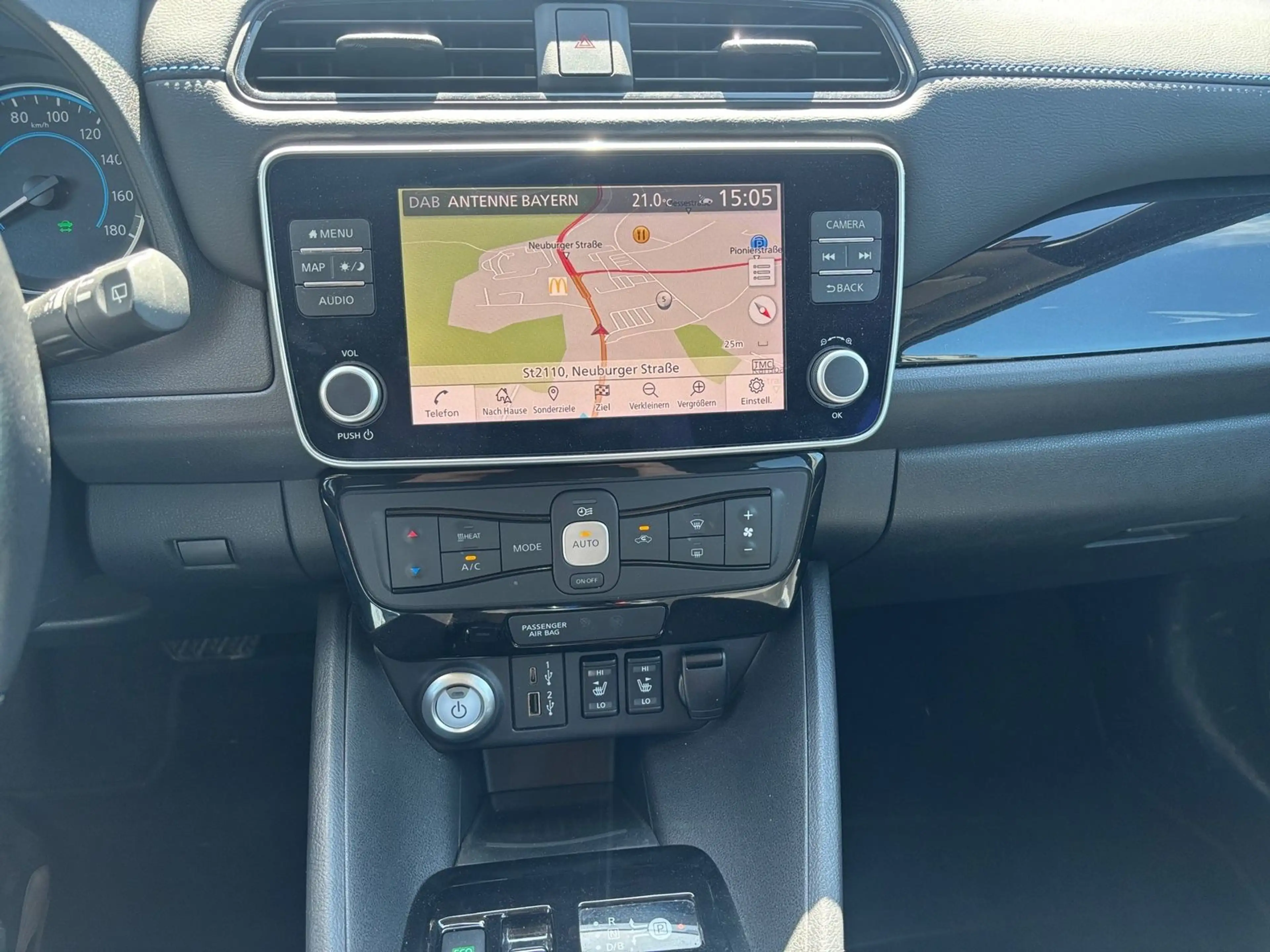 Nissan Leaf 40 kWh Direktantrieb - Tekna — photo 9