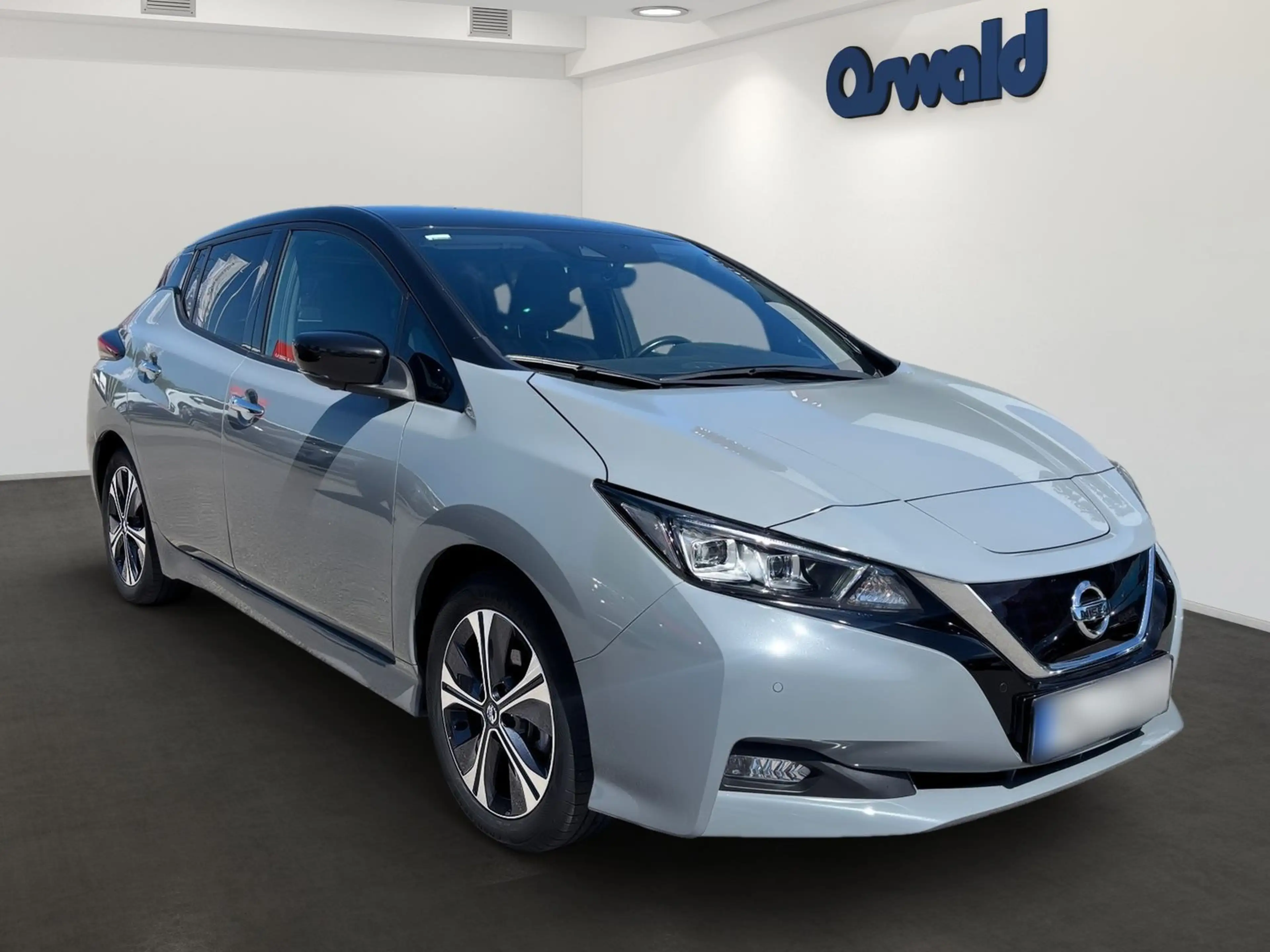 Nissan Leaf 40 kWh Direktantrieb - Tekna — photo 2