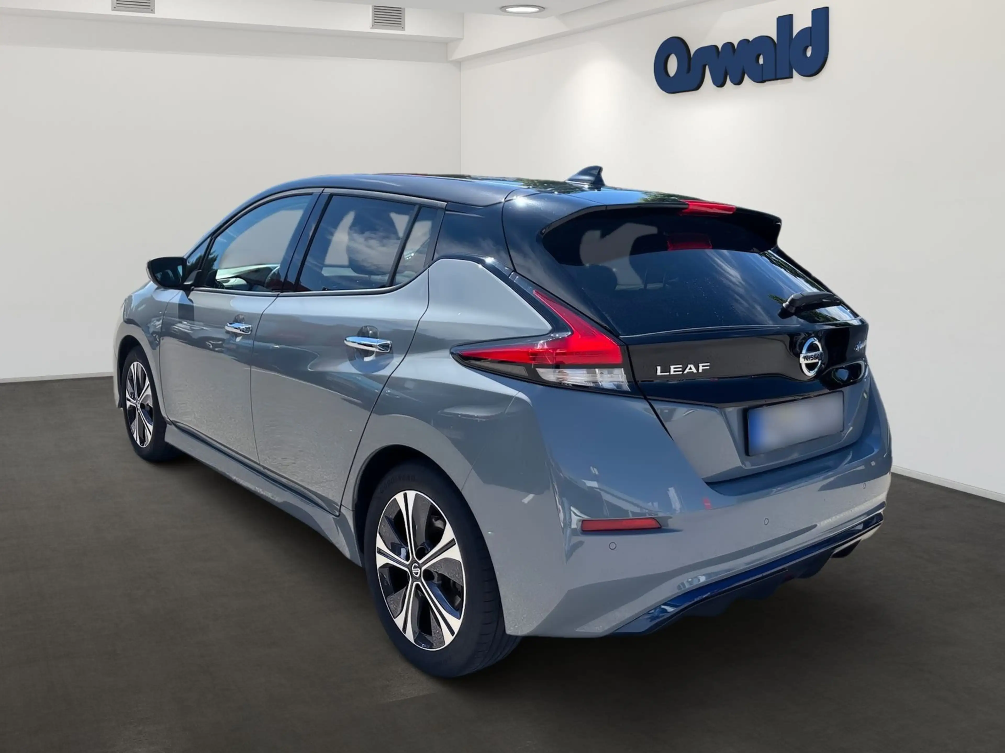 Nissan Leaf 40 kWh Direktantrieb - Tekna — photo 4