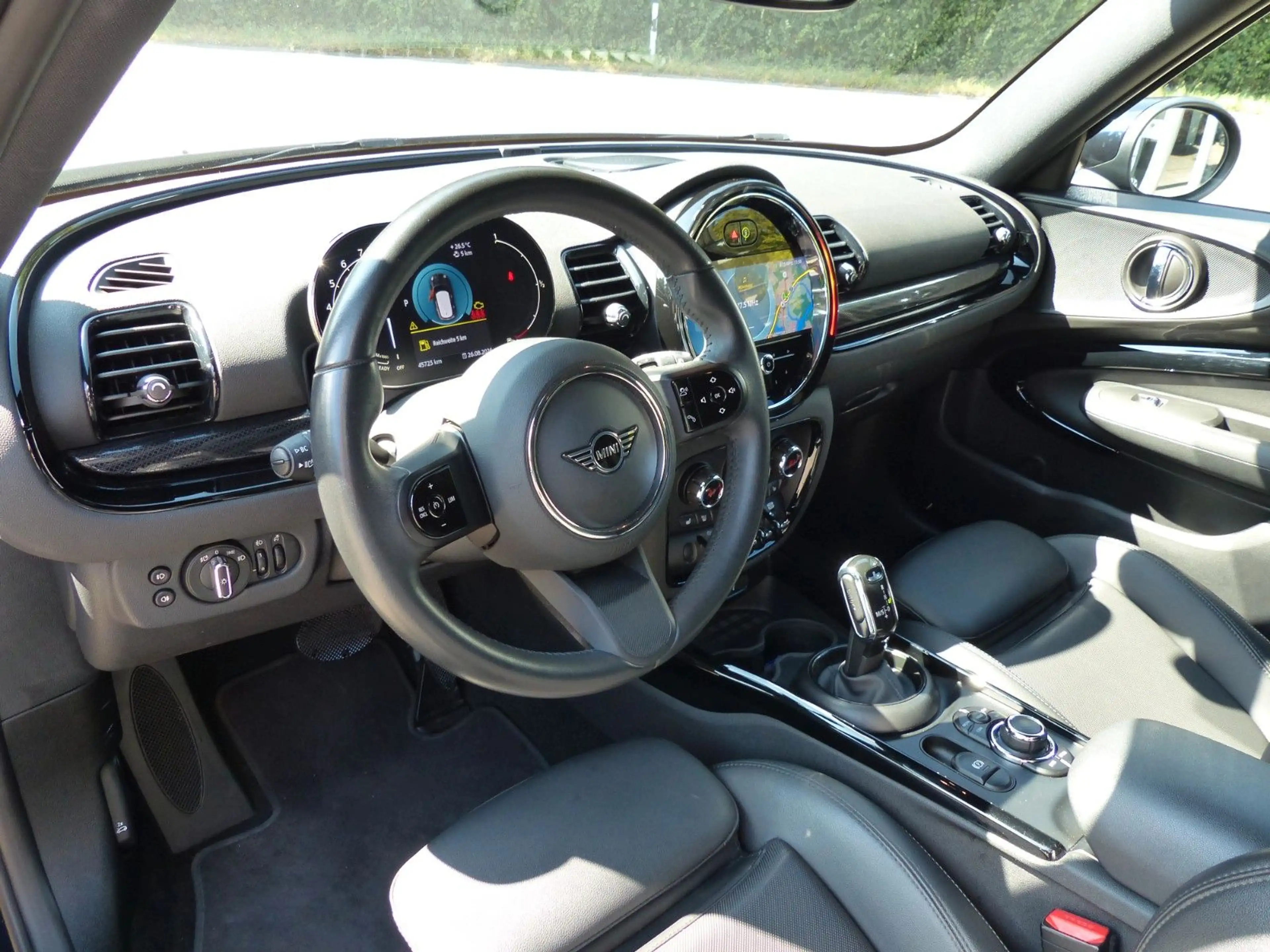 MINI Cooper Clubman Aut. Classic Trim, Navi, 18" LMF — photo 11