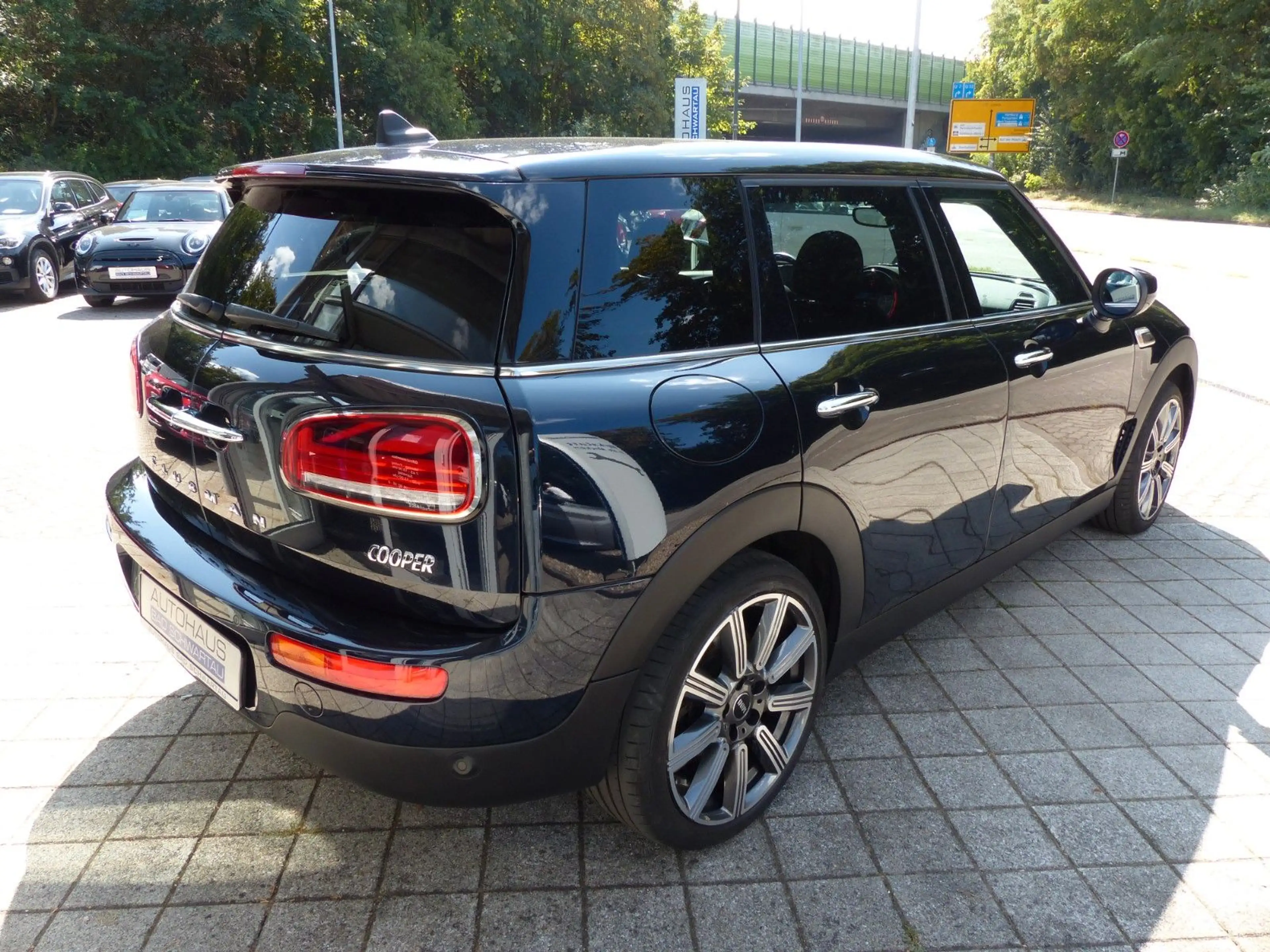 MINI Cooper Clubman Aut. Classic Trim, Navi, 18" LMF — photo 9