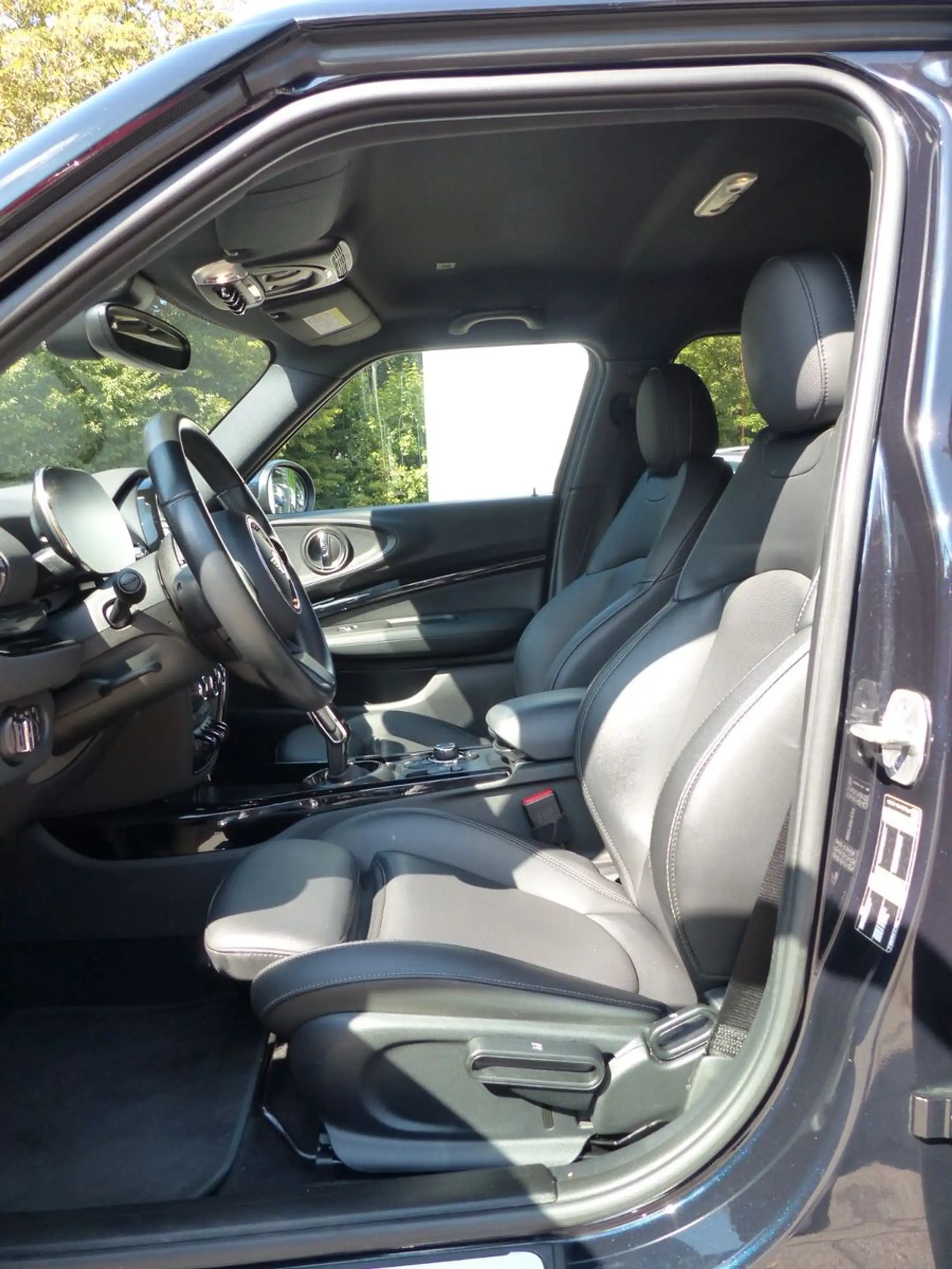 MINI Cooper Clubman Aut. Classic Trim, Navi, 18" LMF — photo 12
