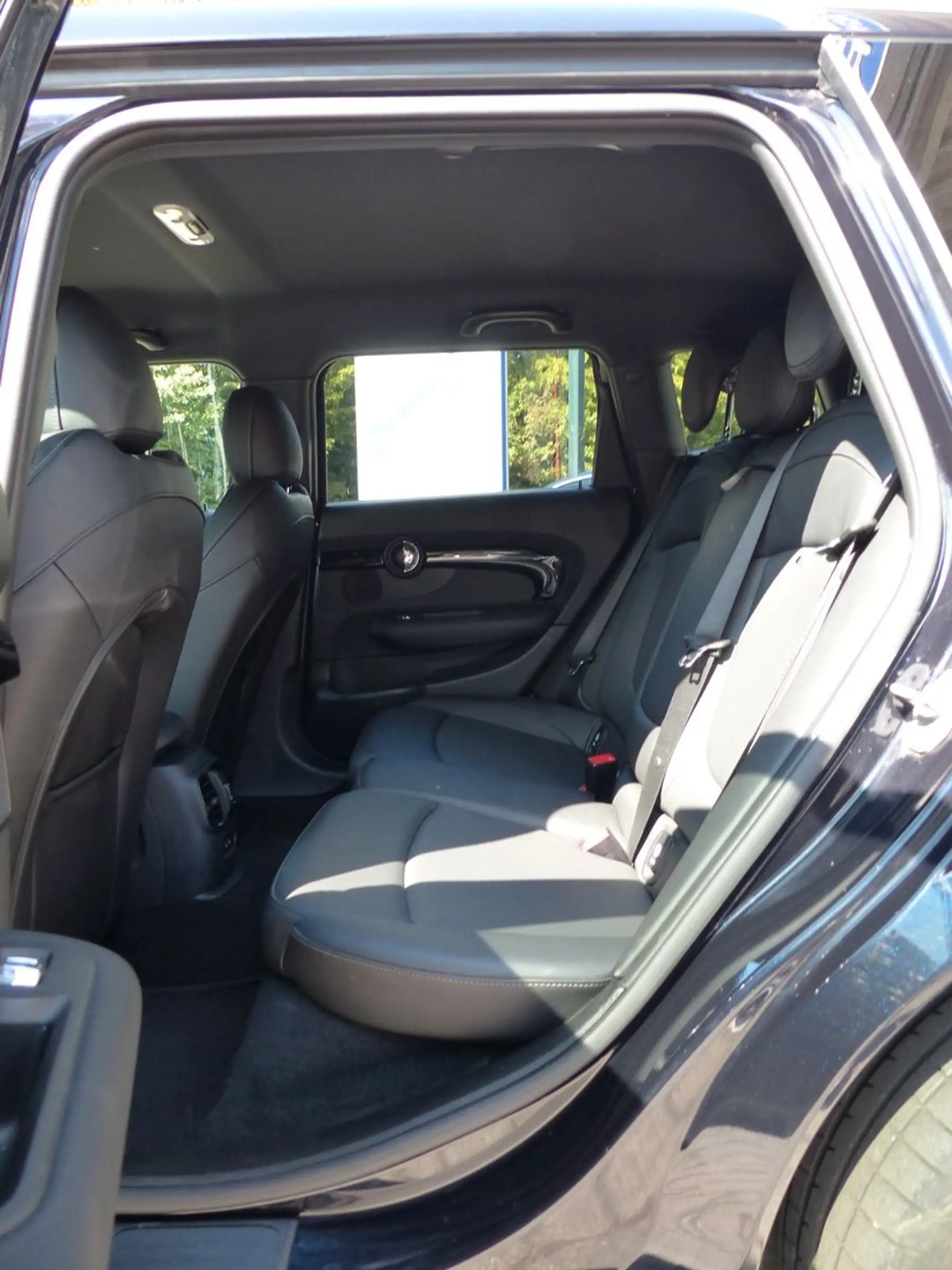 MINI Cooper Clubman Aut. Classic Trim, Navi, 18" LMF — photo 13