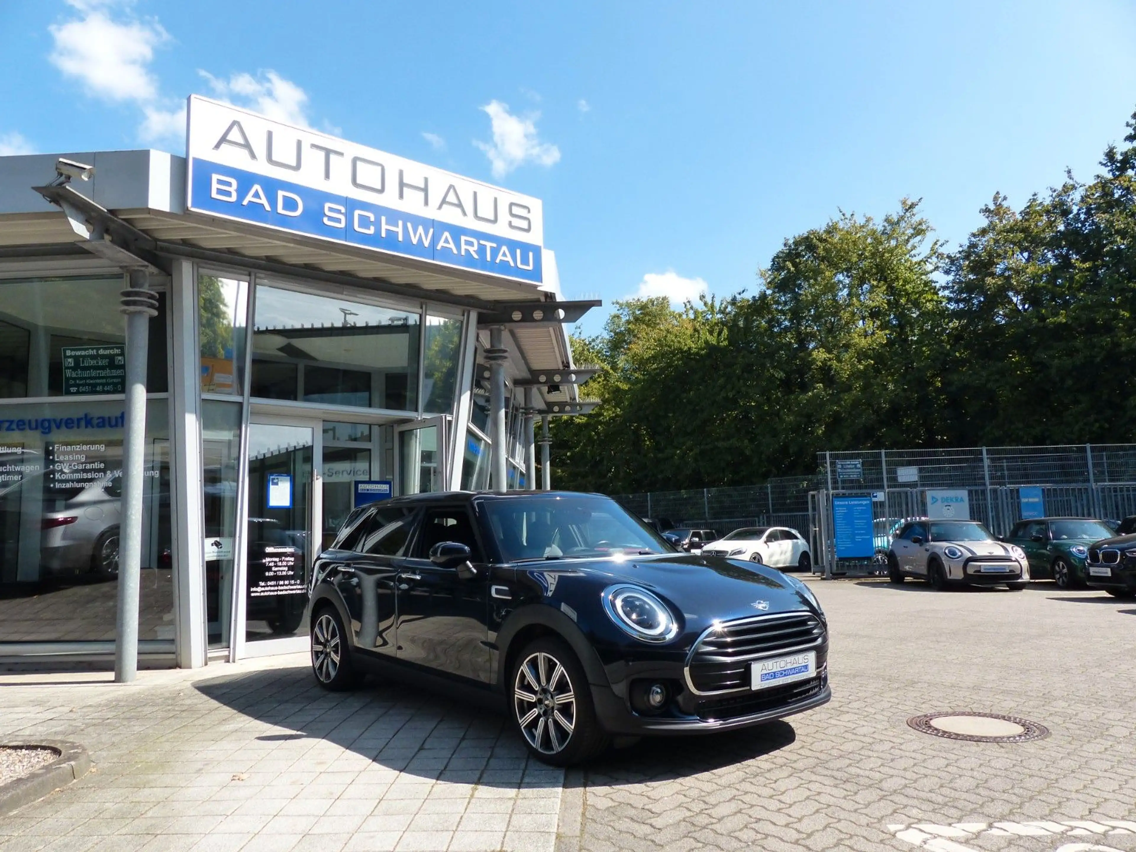 MINI Cooper Clubman Aut. Classic Trim, Navi, 18" LMF