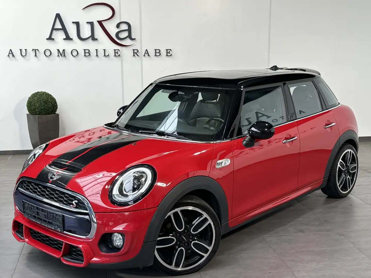 MINI Cooper S Aut. JCW NAV+LED+PANO+LEDER+18ZOLL+2HD Червоний - 2