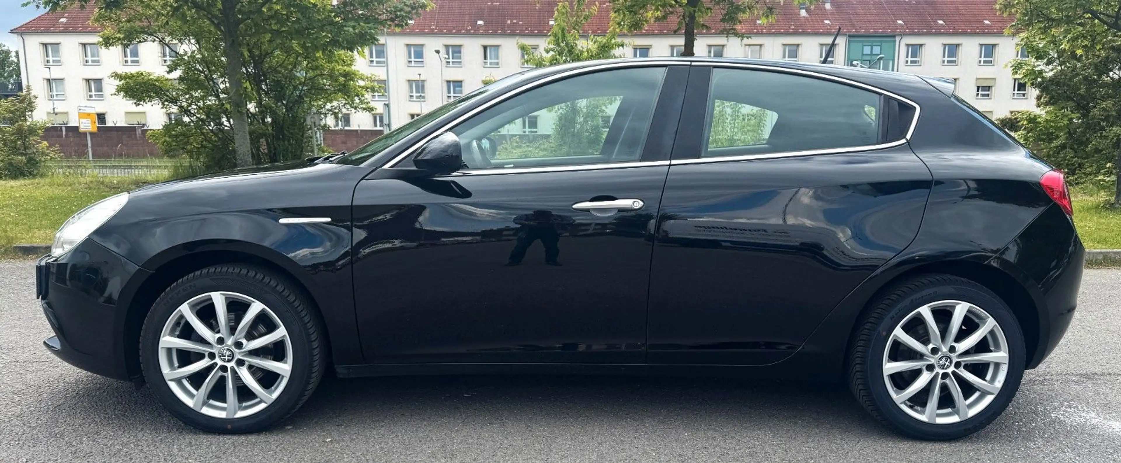 Alfa Romeo Giulietta Turismo — photo 3