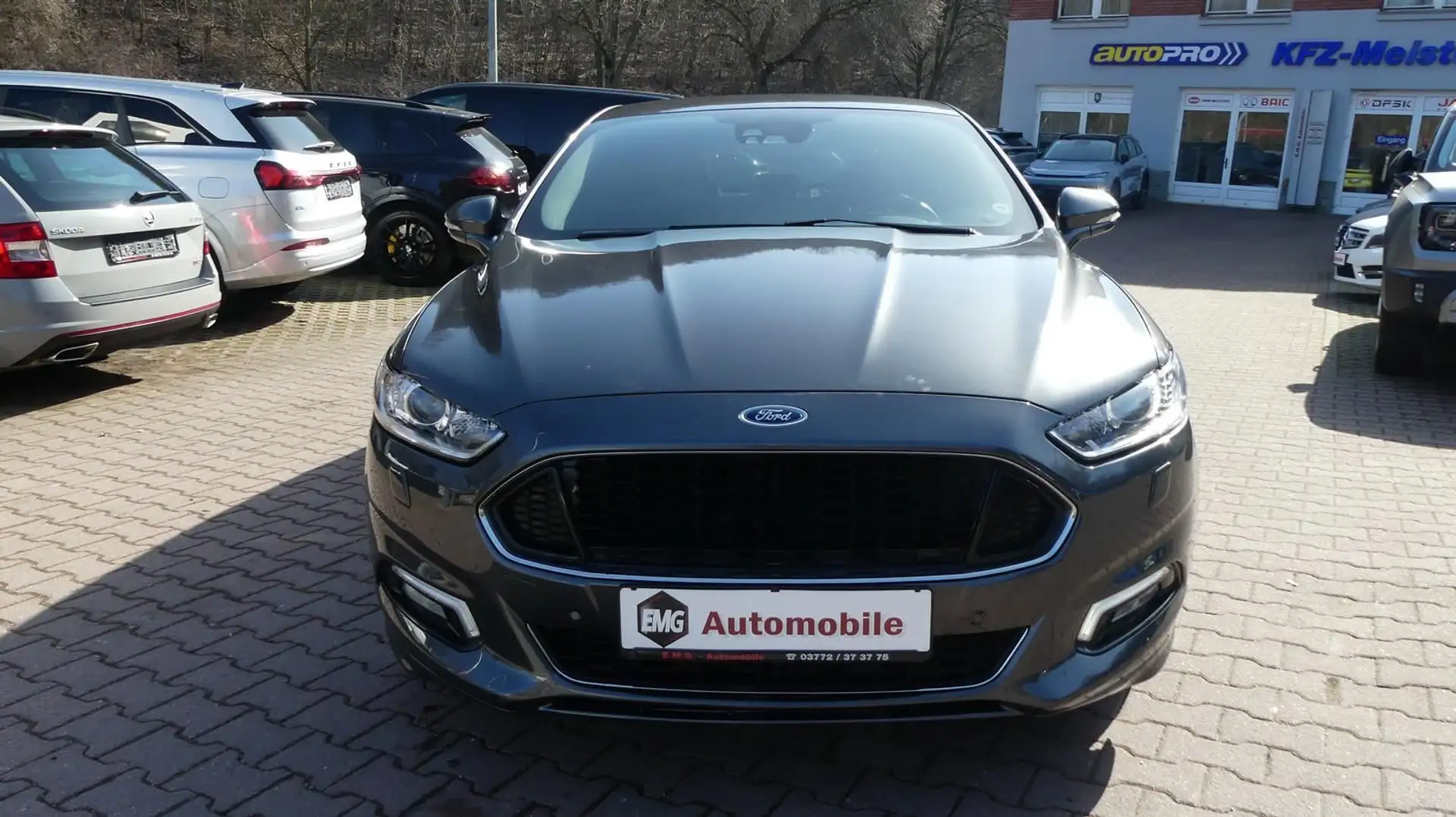 Ford Mondeo 2.0 DCI*ST-Line*Autom*Klima*SHZ*Navi*Kam Grau - 2