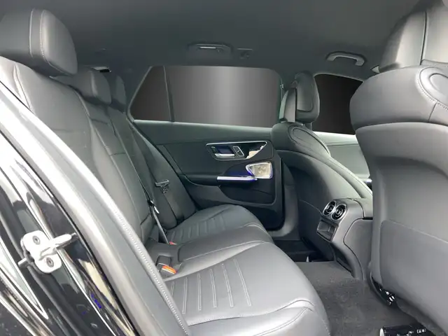 Mercedes-Benz C-Class view 13