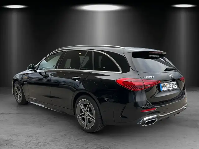 Mercedes-Benz C-Class view 3
