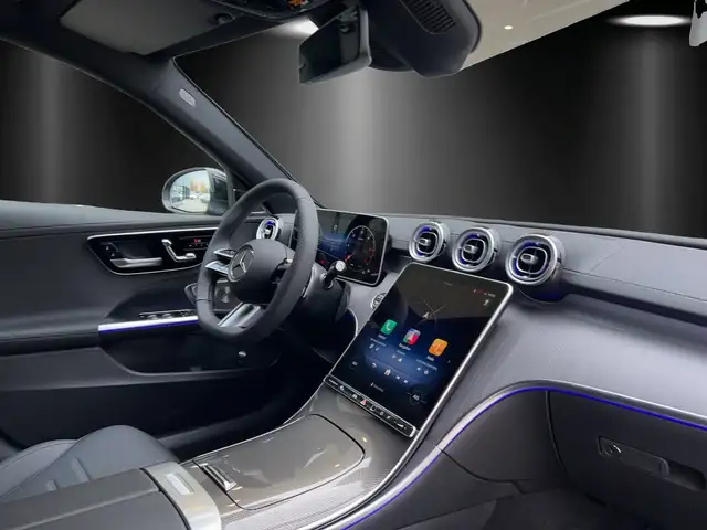 Mercedes-Benz C-Class view 9