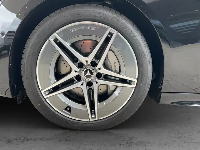 Mercedes-Benz C-Class view 7