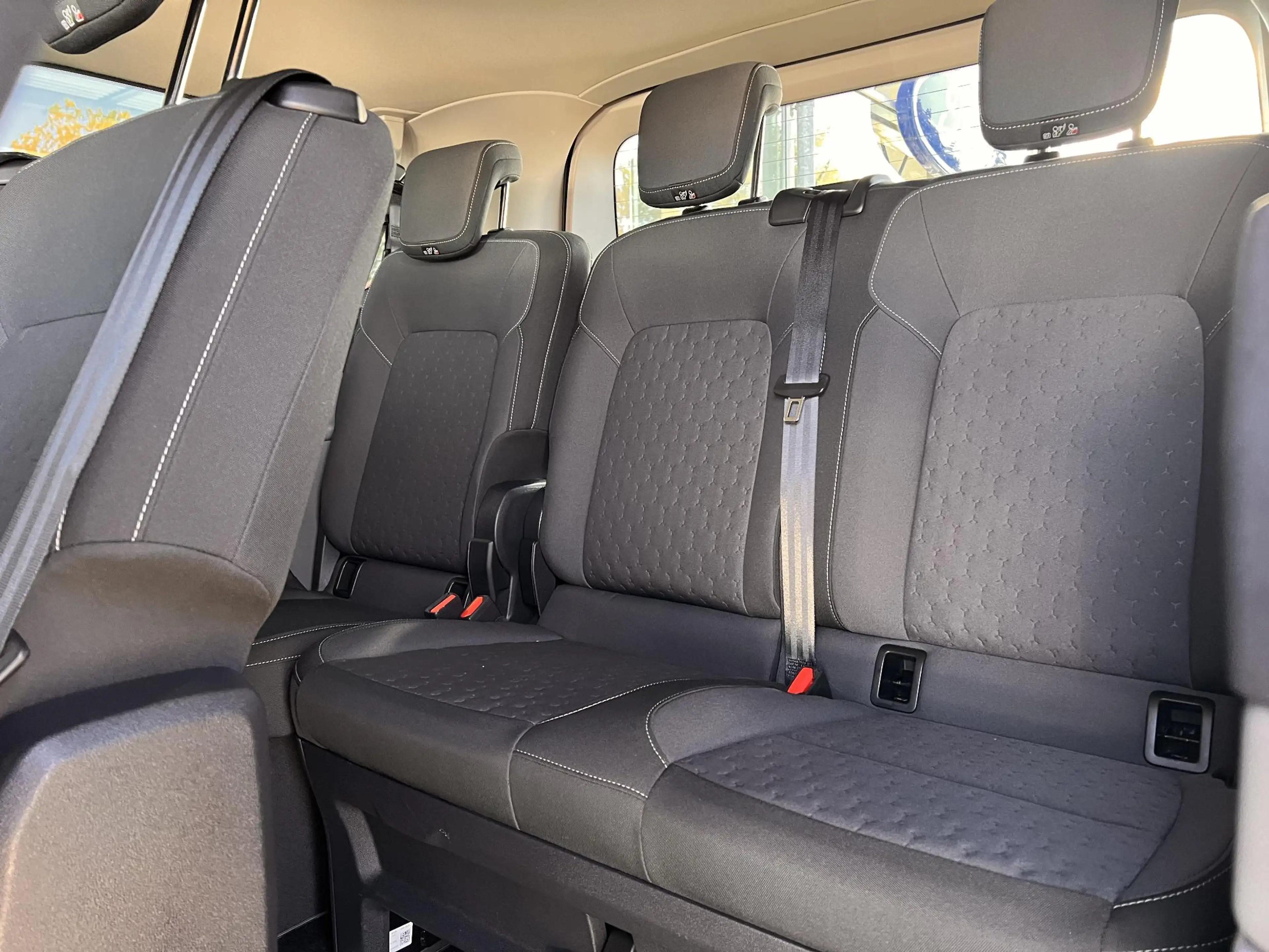 Ford Transit Custom Tourneo 340 2.5 PHEV L1H1 Titanium 9 persoons Comb — photo 12