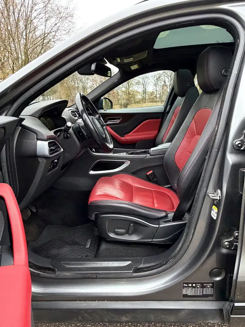 Jaguar F-Pace 3.0 S/C 35t R Sport. Full History-Exportprice. Grijs - 2