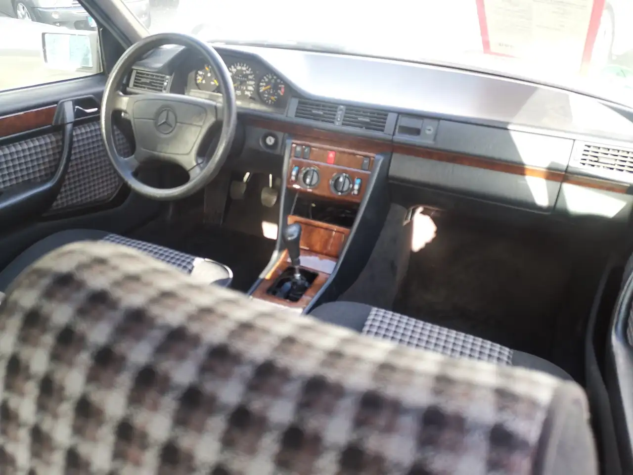 Mercedes-Benz E 220 E-Klasse Lim. Sportline Sitze / Gepflegt, foto 11