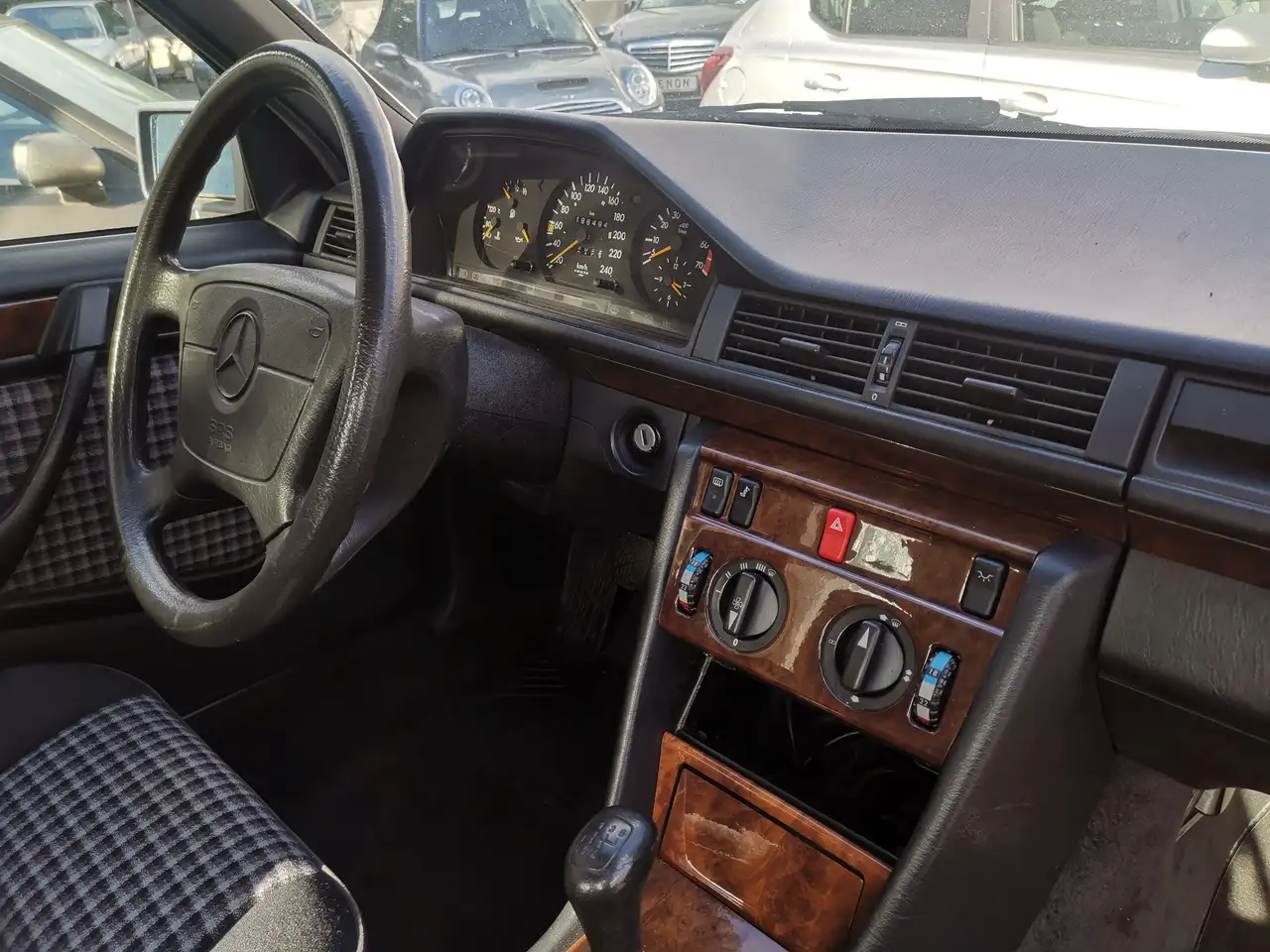 Mercedes-Benz E 220 E-Klasse Lim. Sportline Sitze / Gepflegt, foto 12