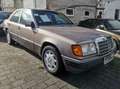 Mercedes-Benz E 220 E-Klasse Lim. Sportline Sitze / Gepflegt Beige - thumbnail 3