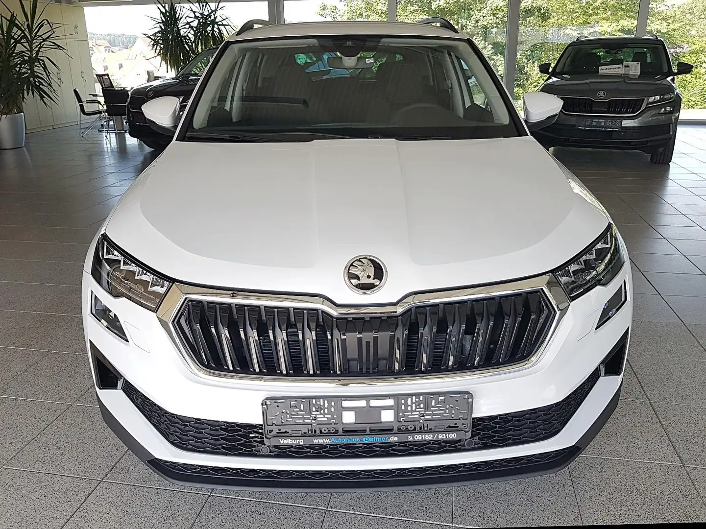 Skoda Karoq TDI DSG 4X4 Garantie 9/29 AHK SmartLink PDC vo+hi Weiß - 2